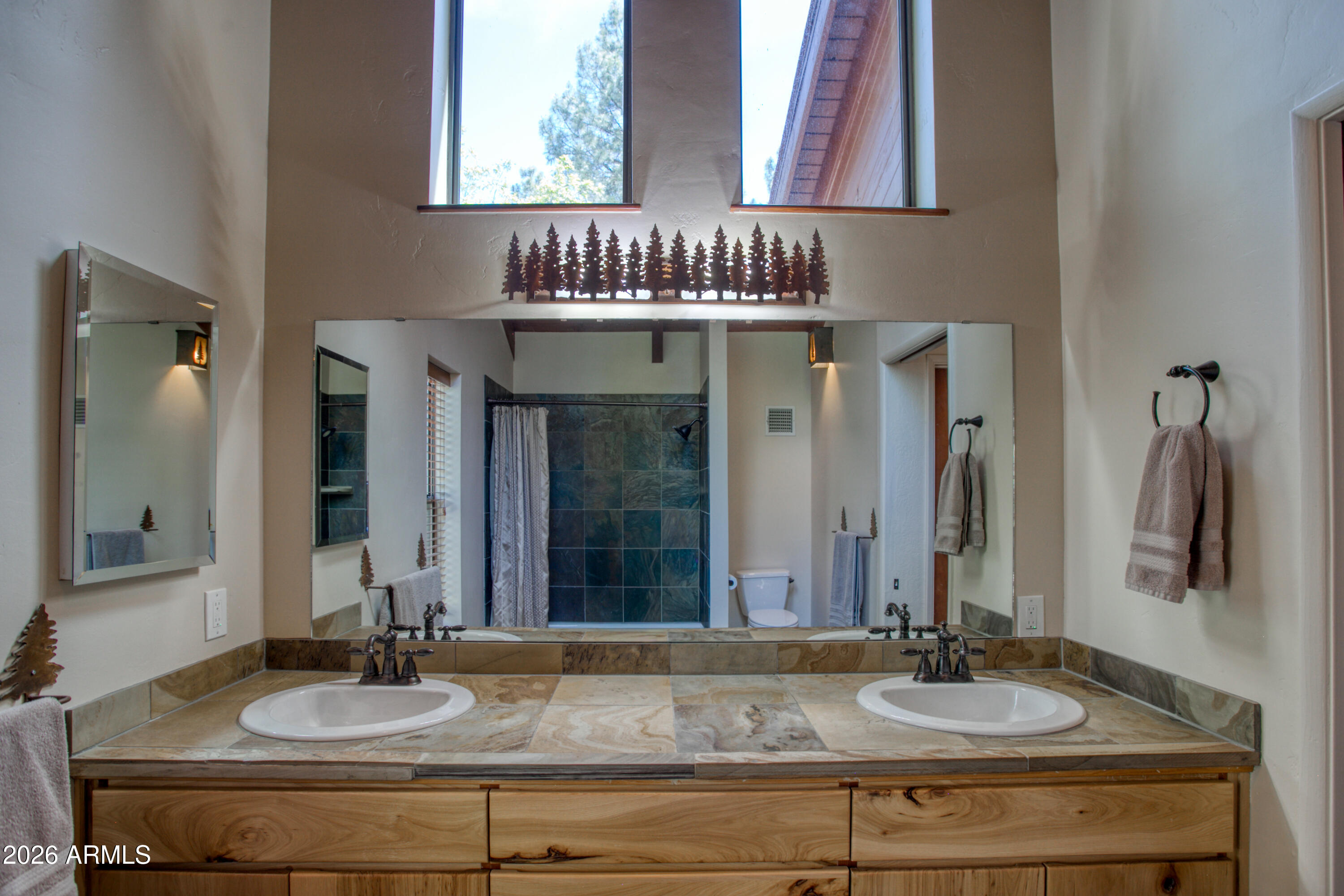 PINETOP LAKES UNIT 3 - Residential