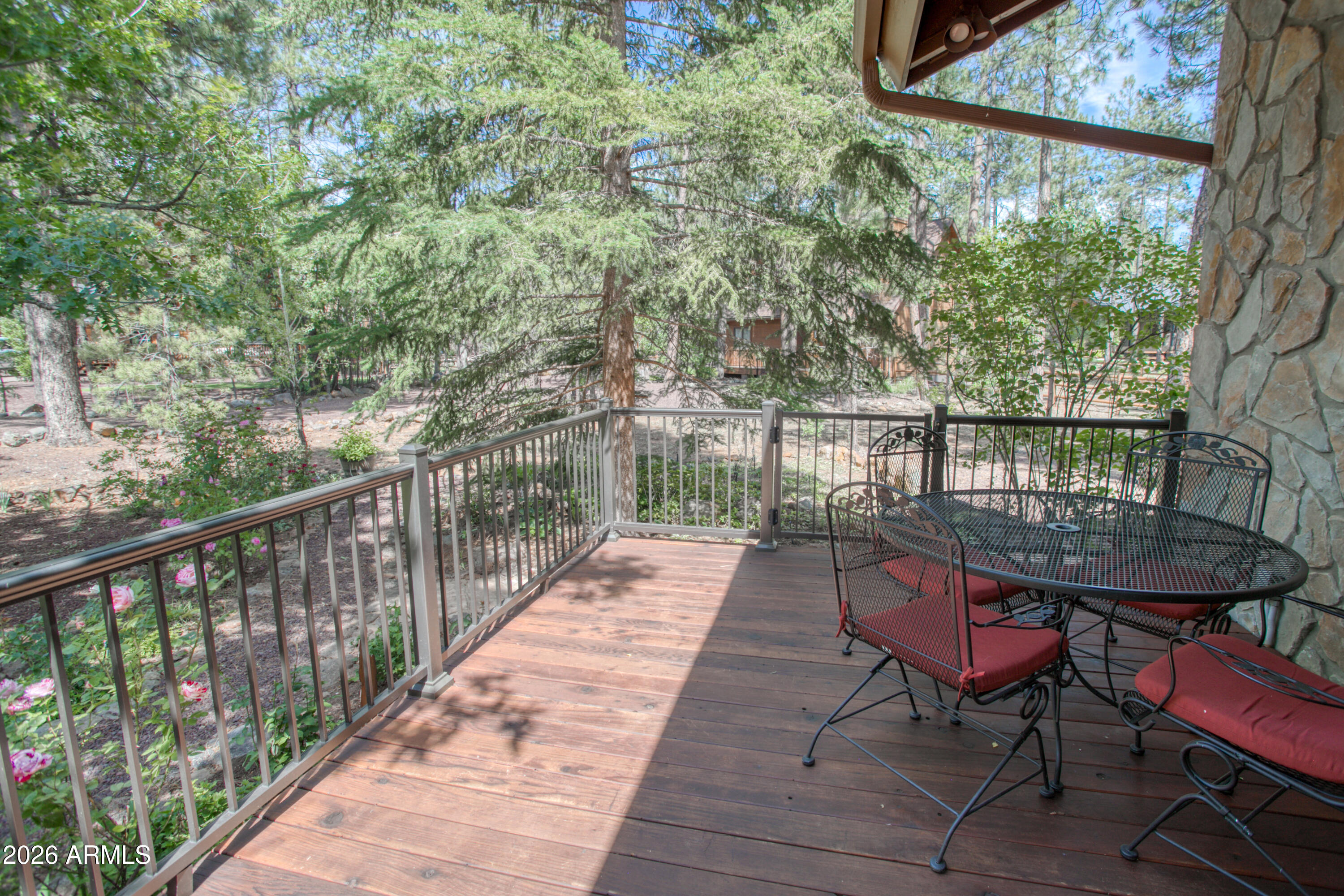 PINETOP LAKES UNIT 3 - Residential