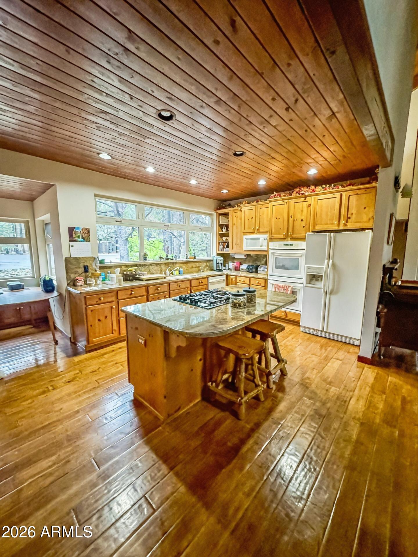 PINETOP LAKES UNIT 3 - Residential