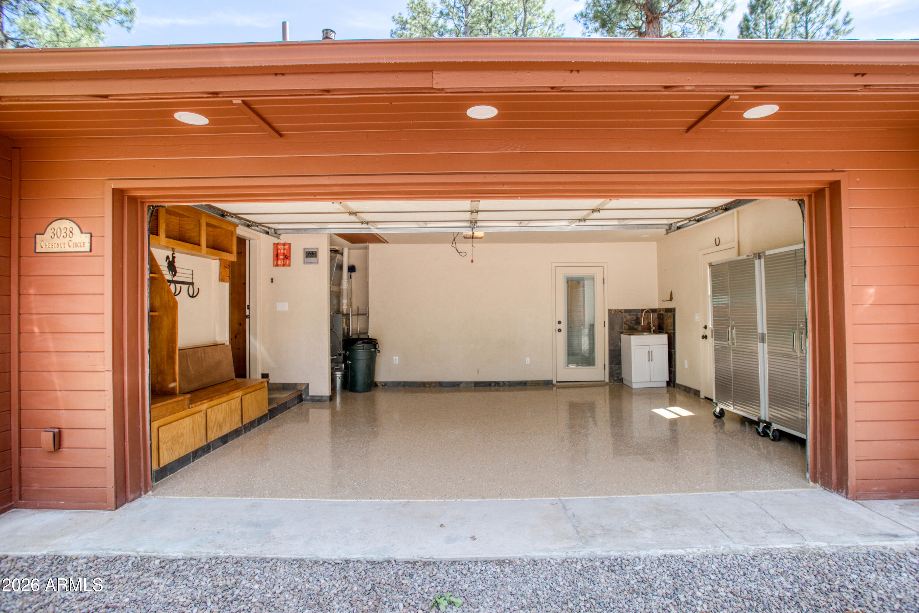PINETOP LAKES UNIT 3 - Residential