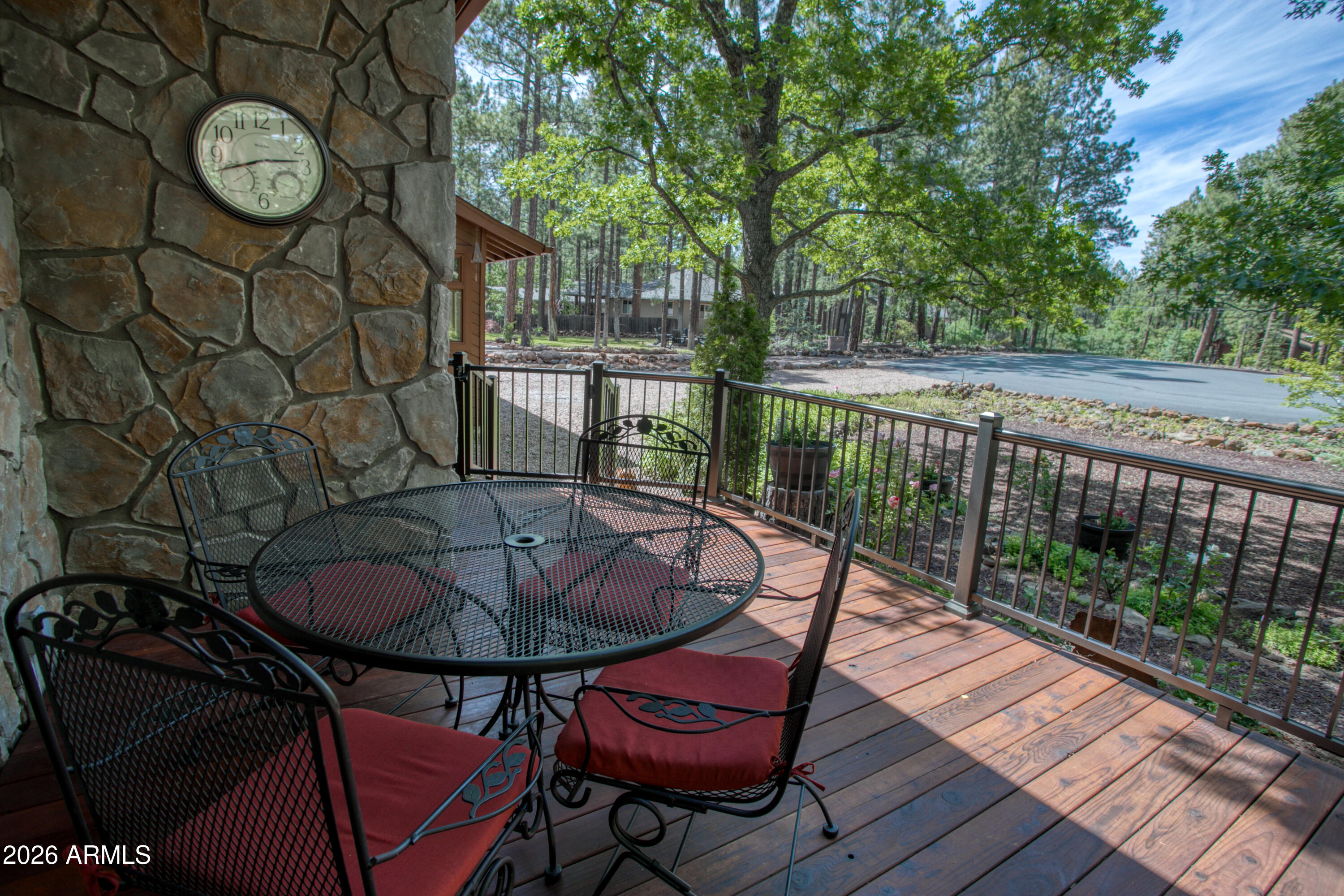 PINETOP LAKES UNIT 3 - Residential