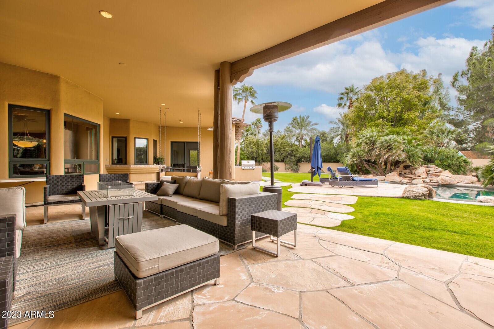 HIDDEN PARADISE - Residential