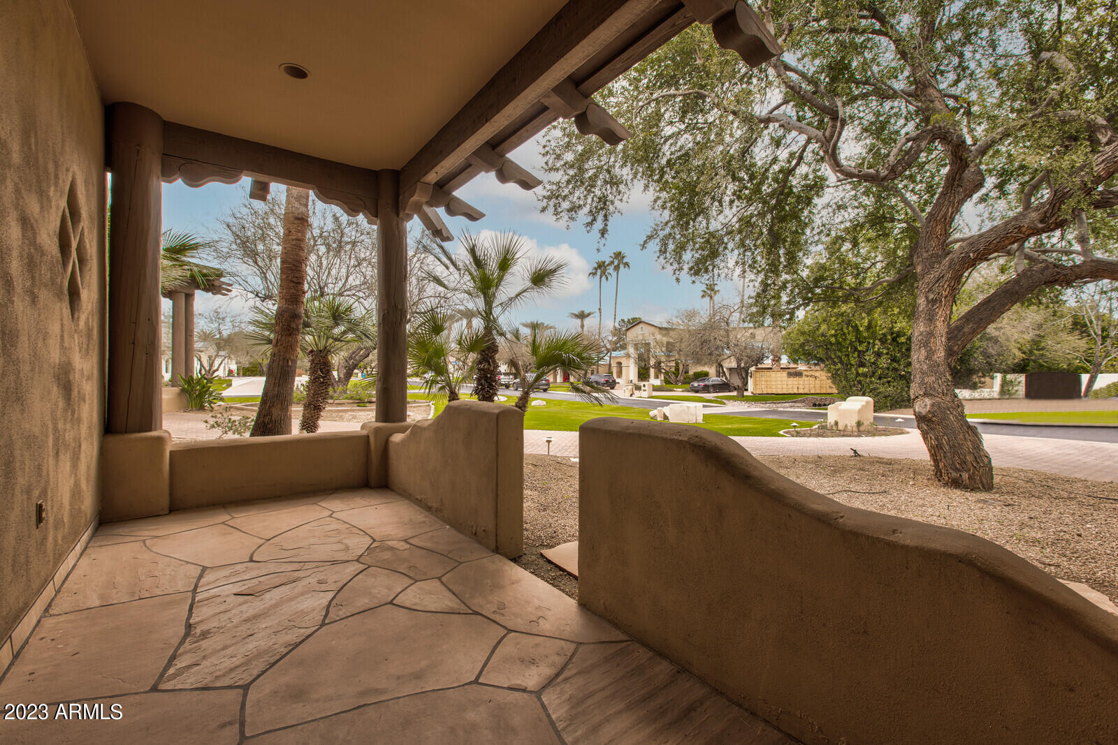 HIDDEN PARADISE - Residential