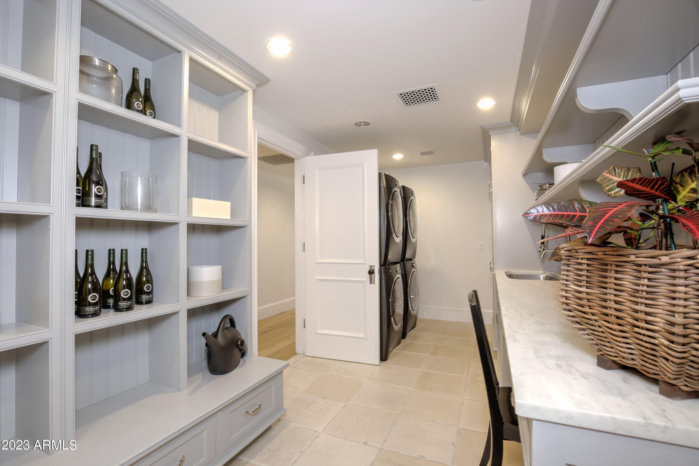 DEL RAY ESTATES 16 - Residential