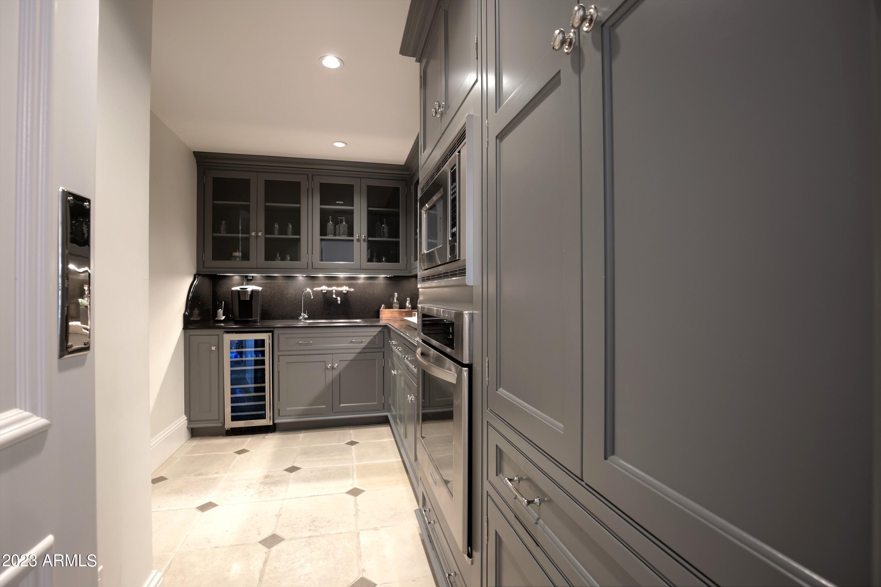DEL RAY ESTATES 16 - Residential