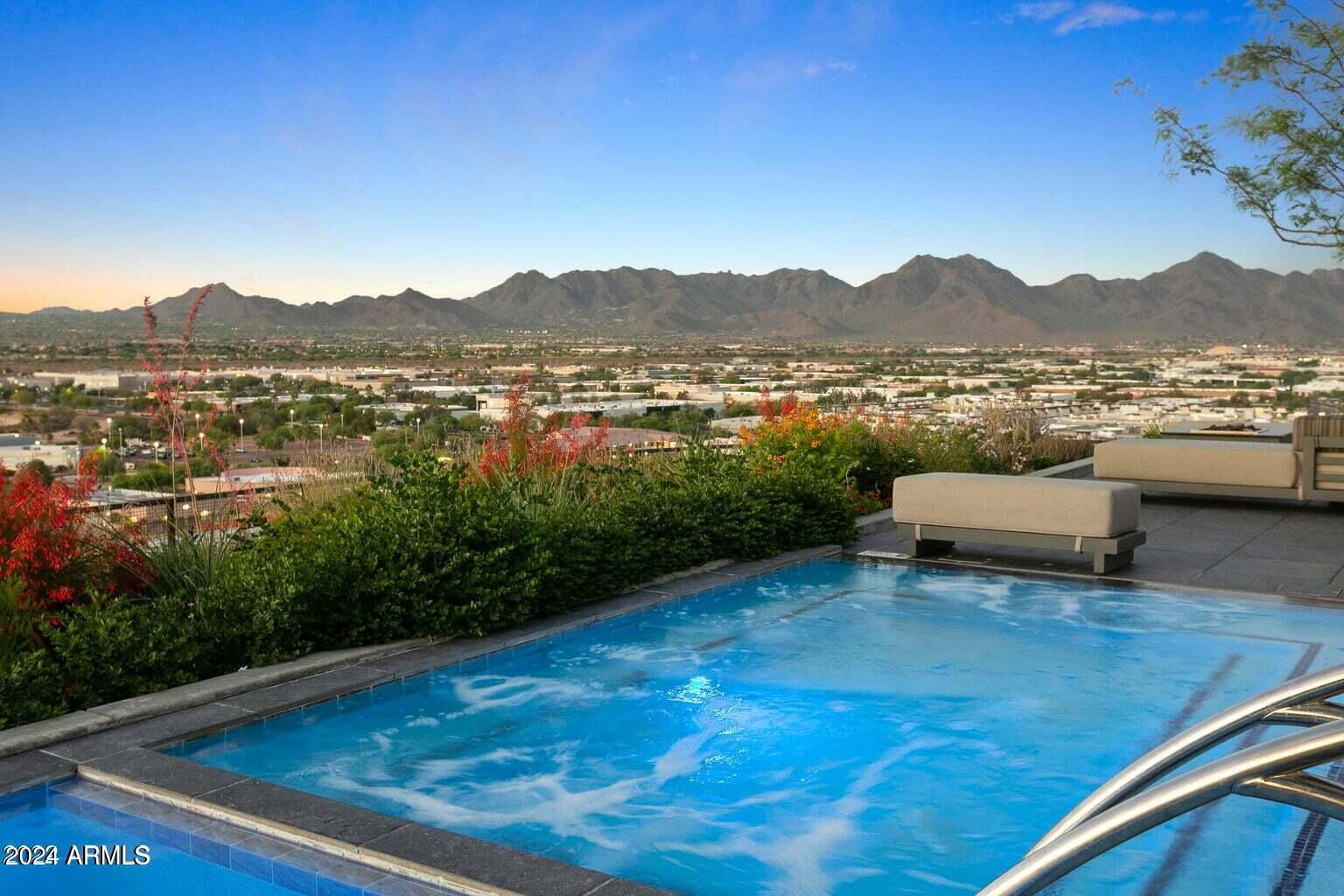 OPTIMA KIERLAND CENTER 7180 CONDOMINIUM 1ST AMD AN - Residential