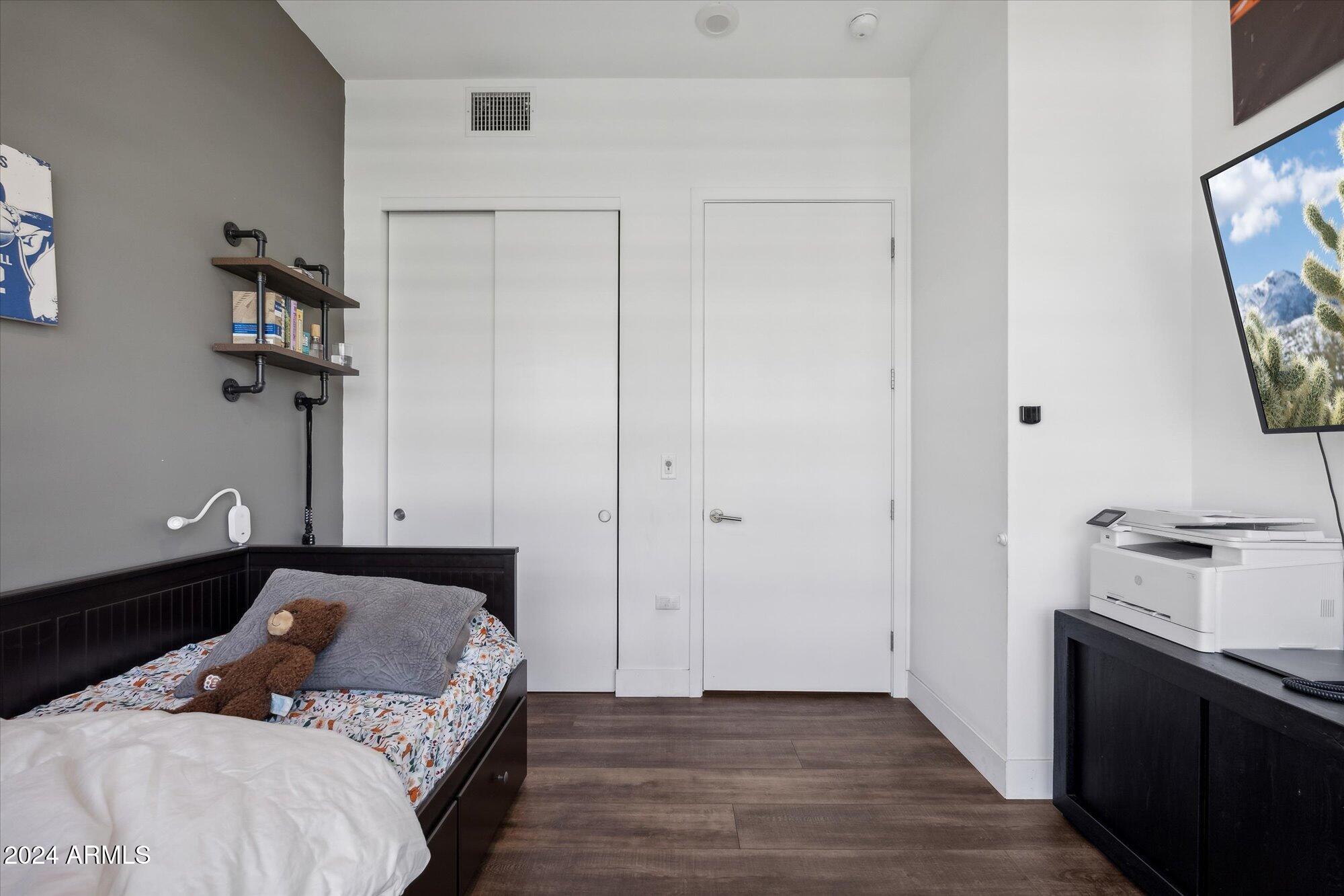 OPTIMA KIERLAND CENTER 7180 CONDOMINIUM 1ST AMD AN - Residential