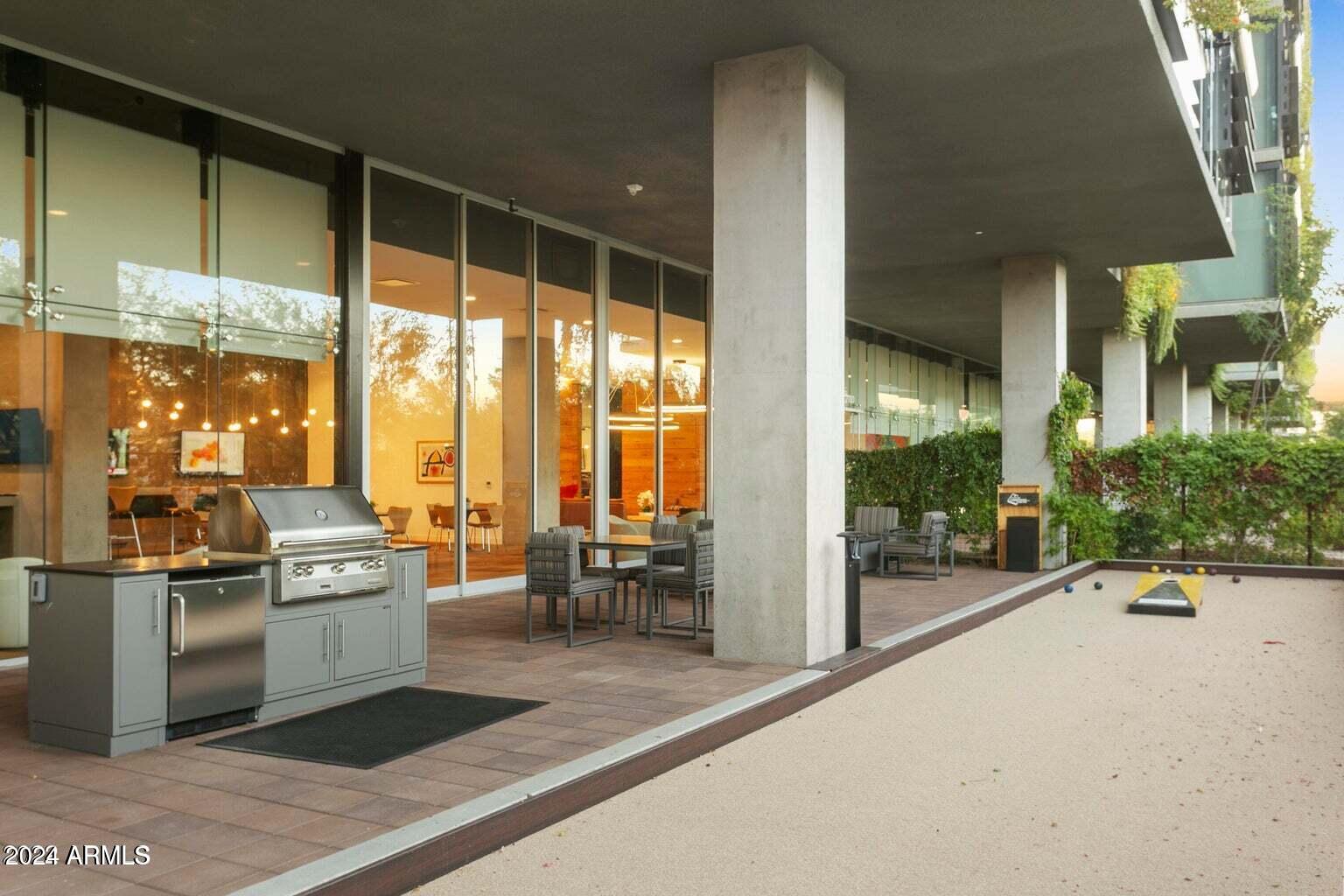 OPTIMA KIERLAND CENTER 7180 CONDOMINIUM 1ST AMD AN - Residential