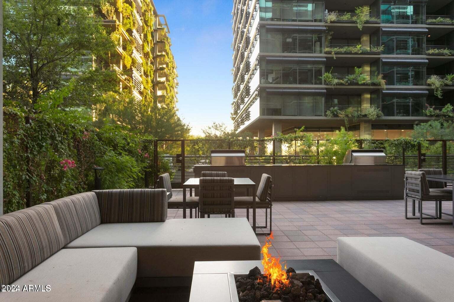 OPTIMA KIERLAND CENTER 7180 CONDOMINIUM 1ST AMD AN - Residential