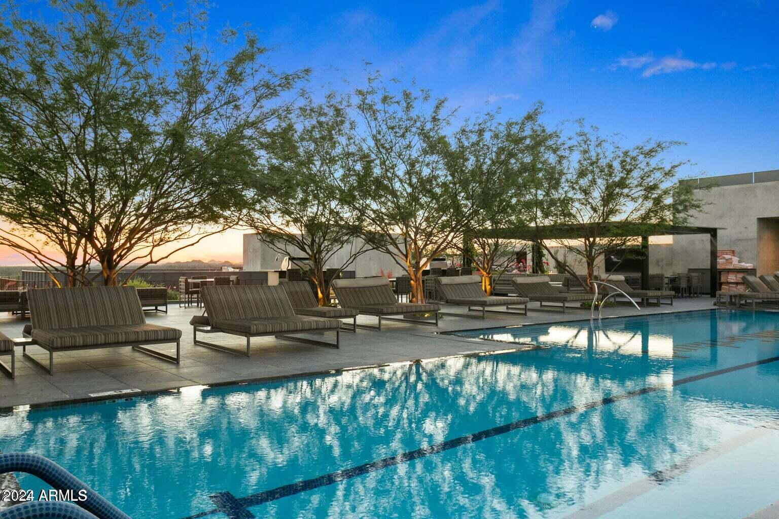 OPTIMA KIERLAND CENTER 7180 CONDOMINIUM 1ST AMD AN - Residential
