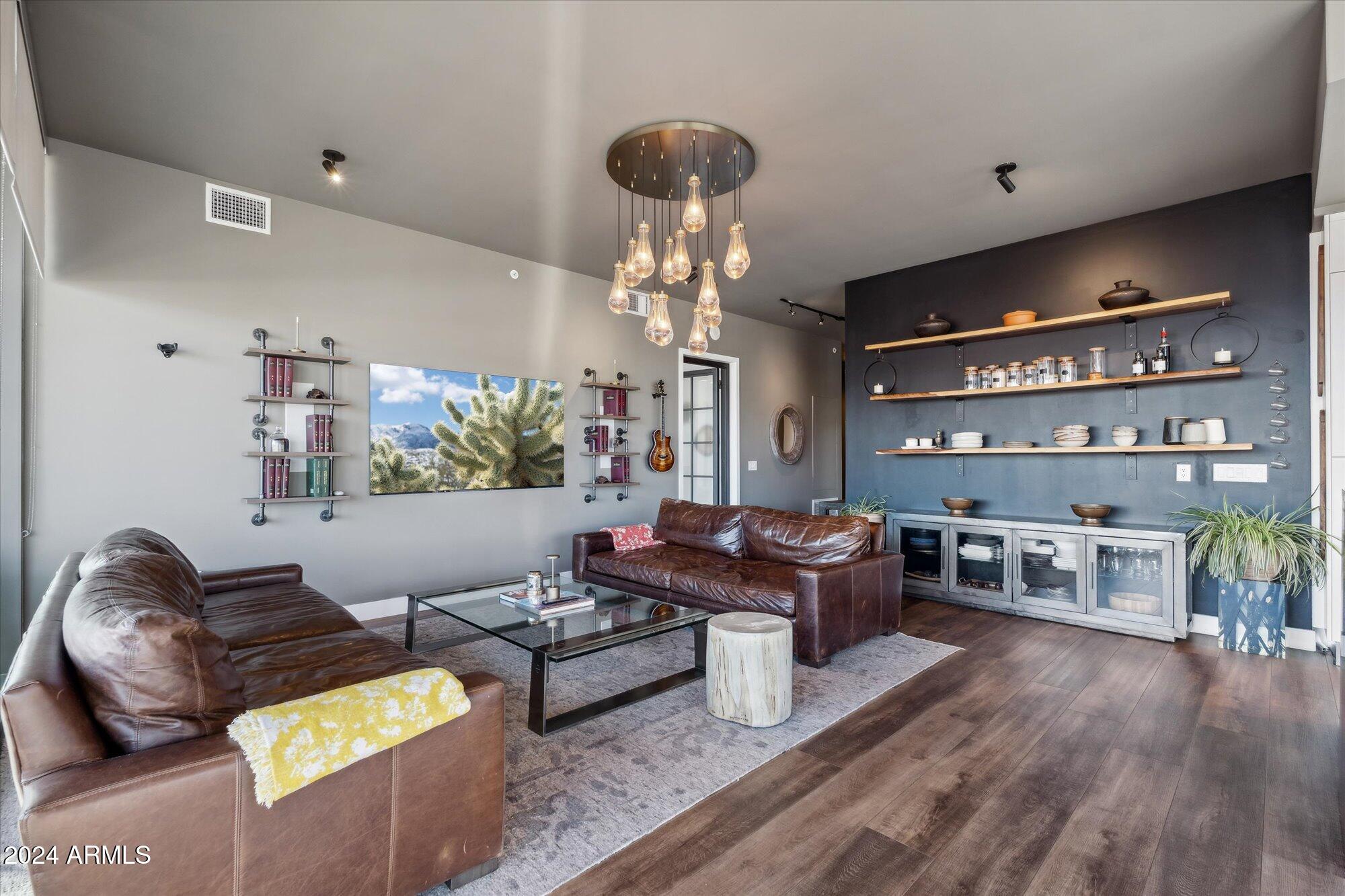 OPTIMA KIERLAND CENTER 7180 CONDOMINIUM 1ST AMD AN - Residential