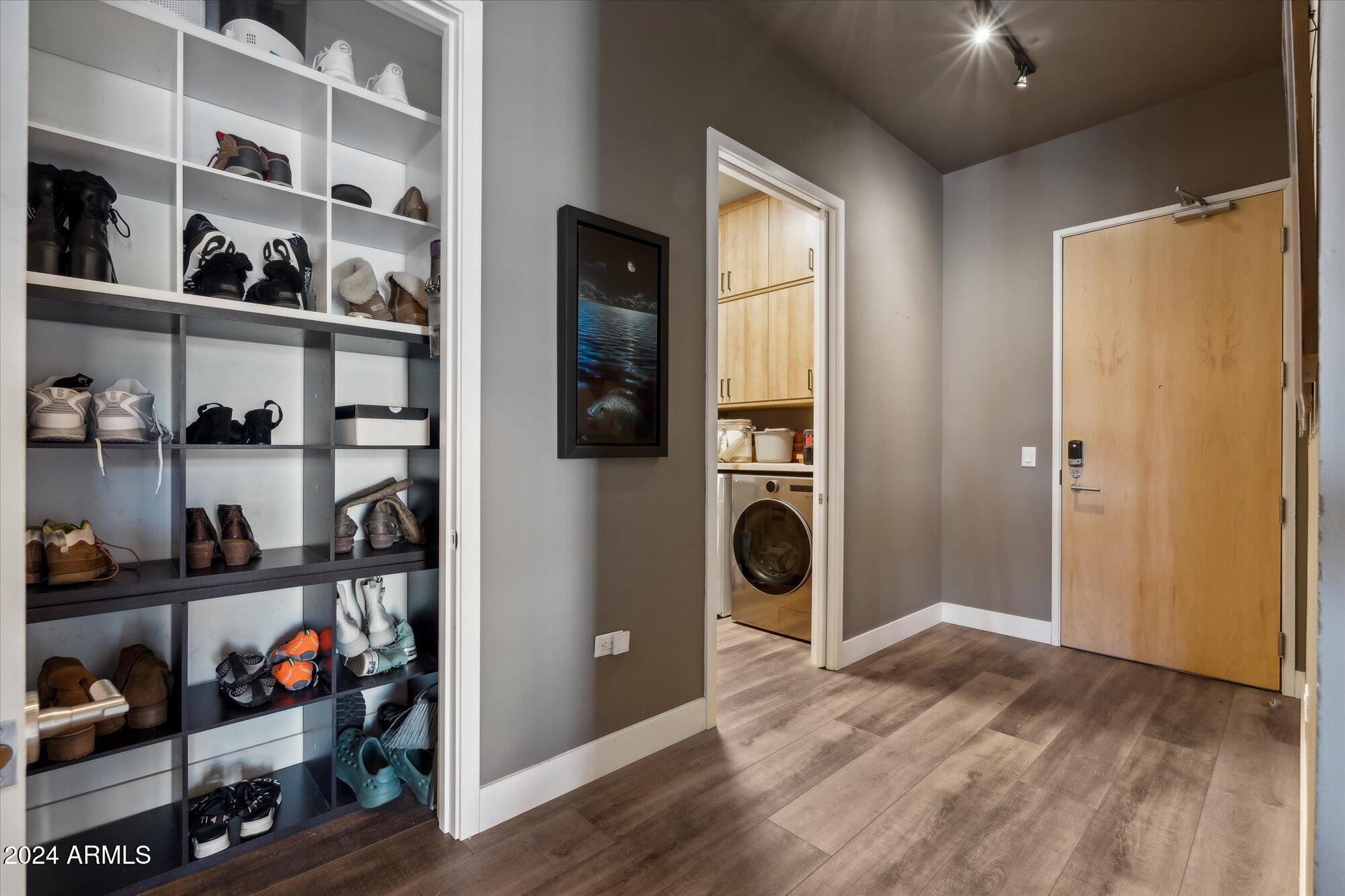 OPTIMA KIERLAND CENTER 7180 CONDOMINIUM 1ST AMD AN - Residential
