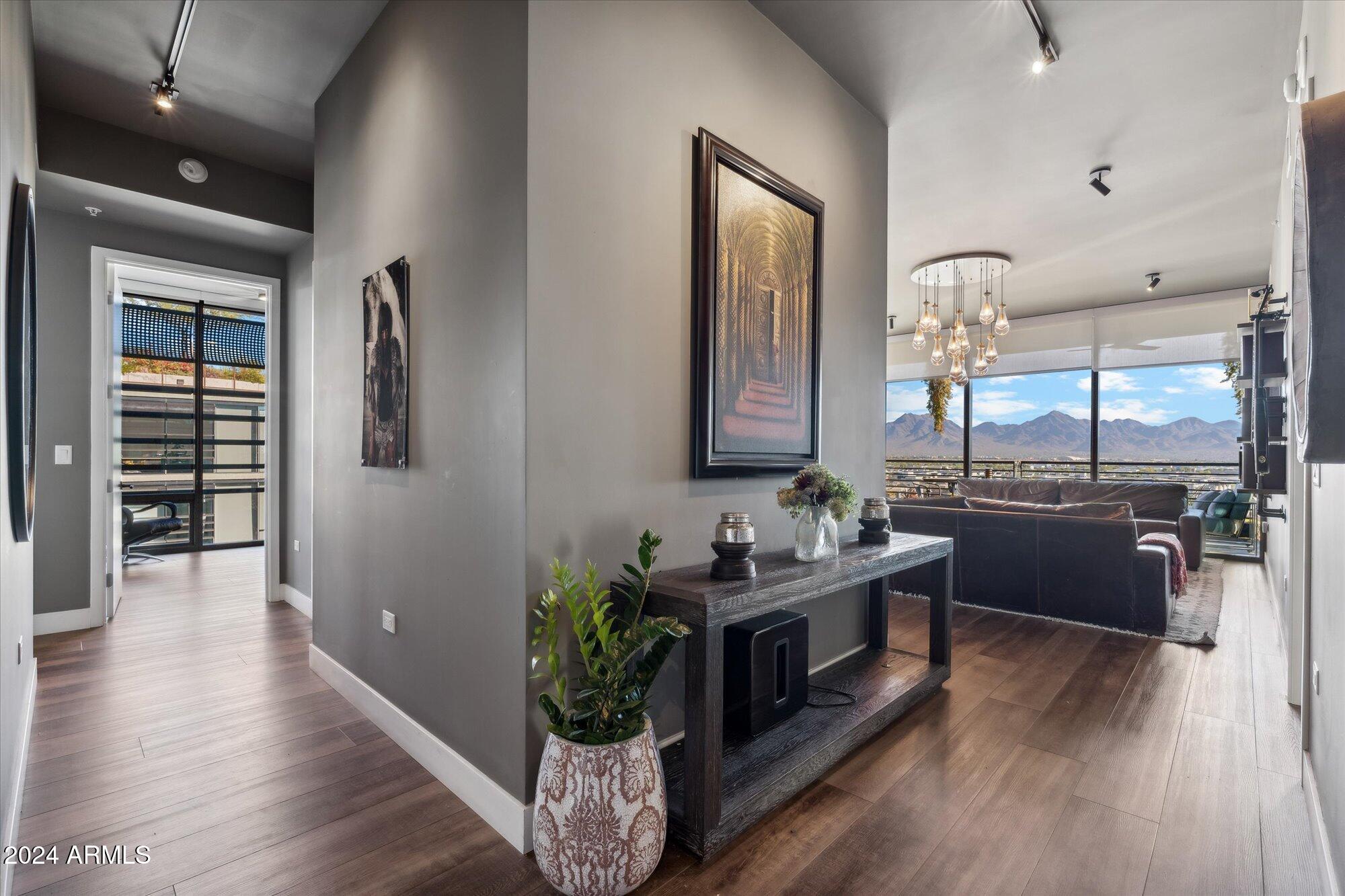 OPTIMA KIERLAND CENTER 7180 CONDOMINIUM 1ST AMD AN - Residential