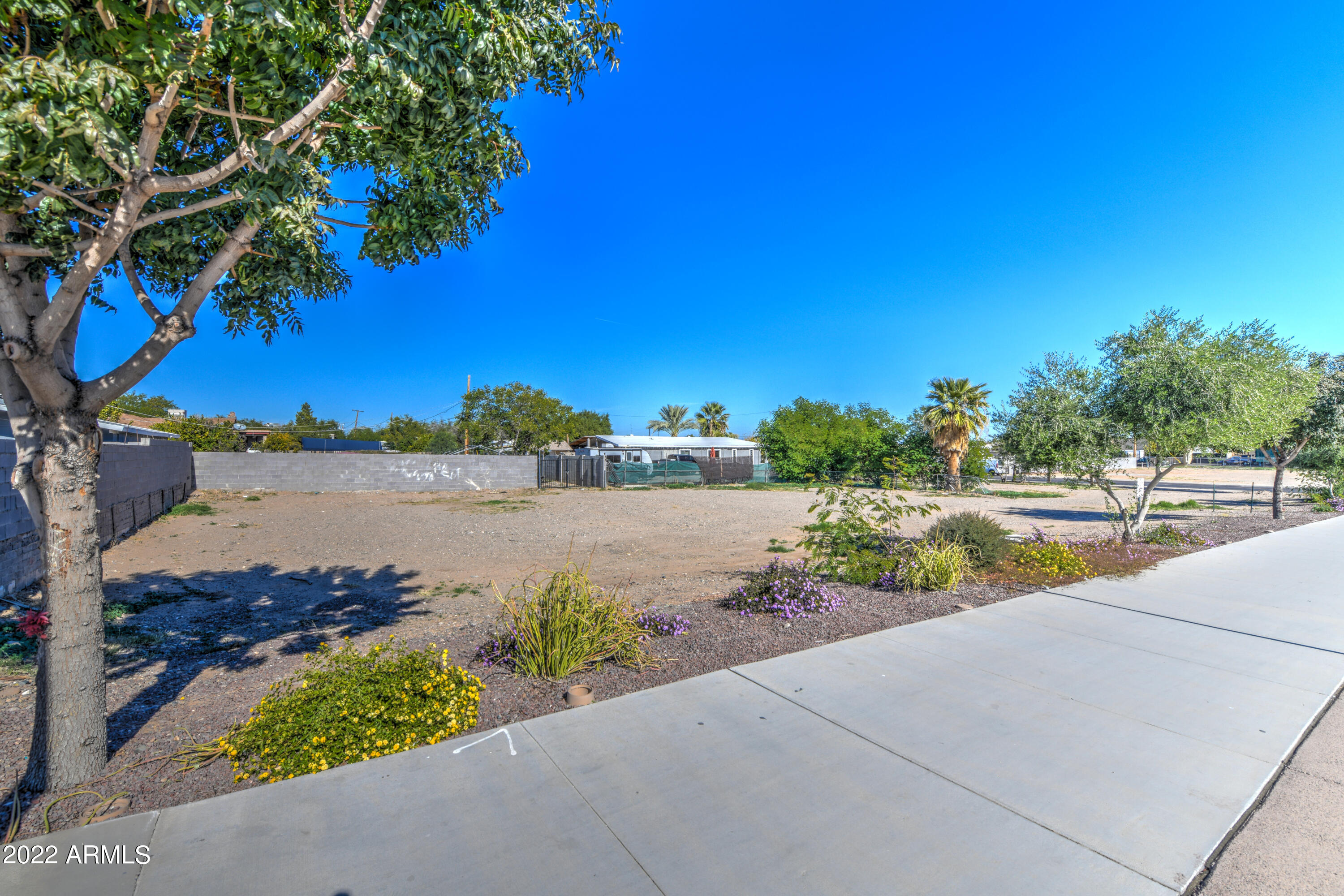 Opportunity to acquire three (3) commercial land parcels totalling ±.44 acres located in Downtown El Mirage. The parcels are located on W Thunderbird Rd and N Palm St. A major East-West thoroughfare lined with residential neighborhoods. Includes parcels Total land square footage 19,338. The property is County zoned [C-C] The purpose of the CC zone is to designate areas for high intensity commercial retail,, and some light industrial activities within unincorporated community boundaries. The zone is intended to accommodate all commercial needs of the community, surrounding rural areas, and visitors.