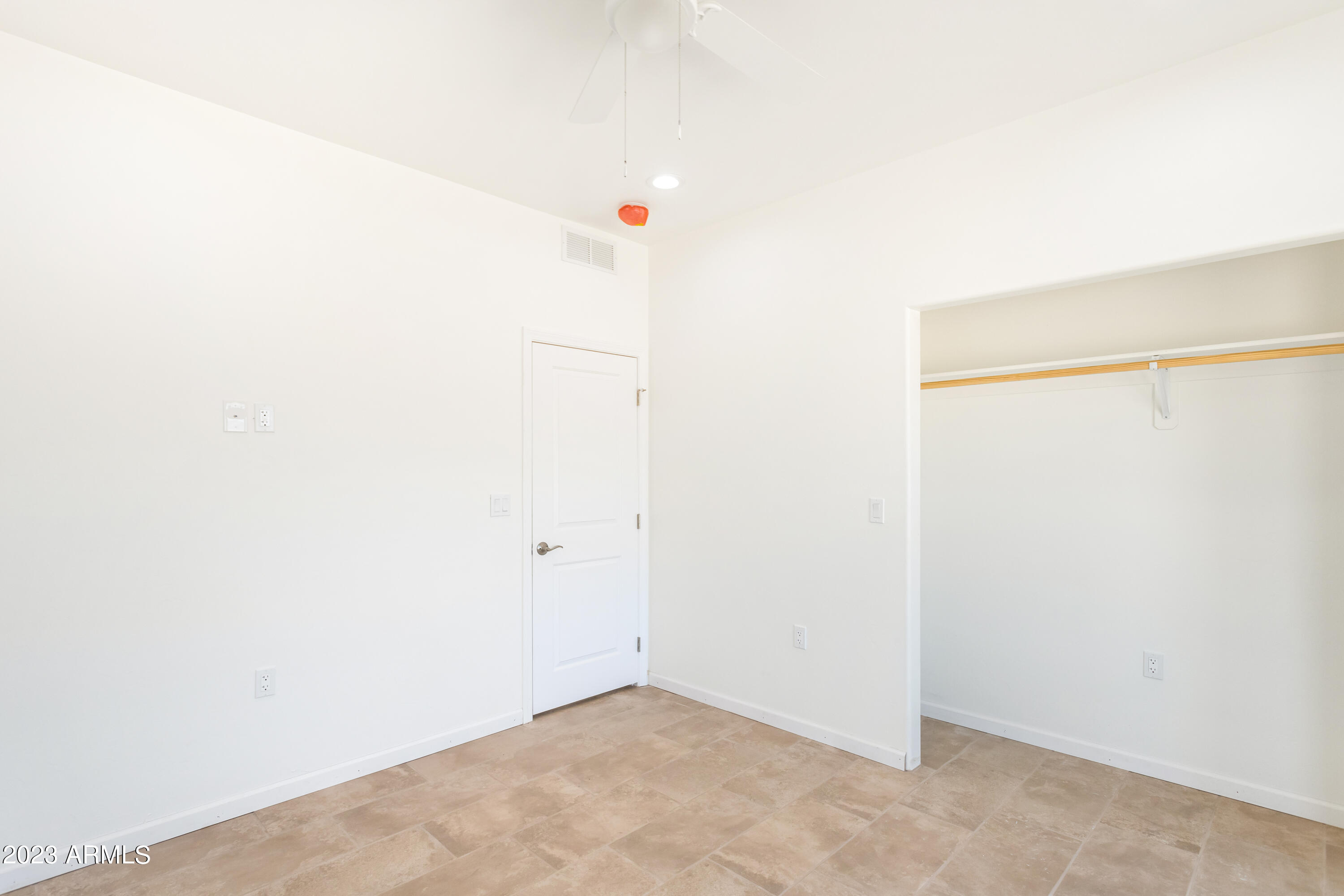 RANCHO ARIZONA - Residential