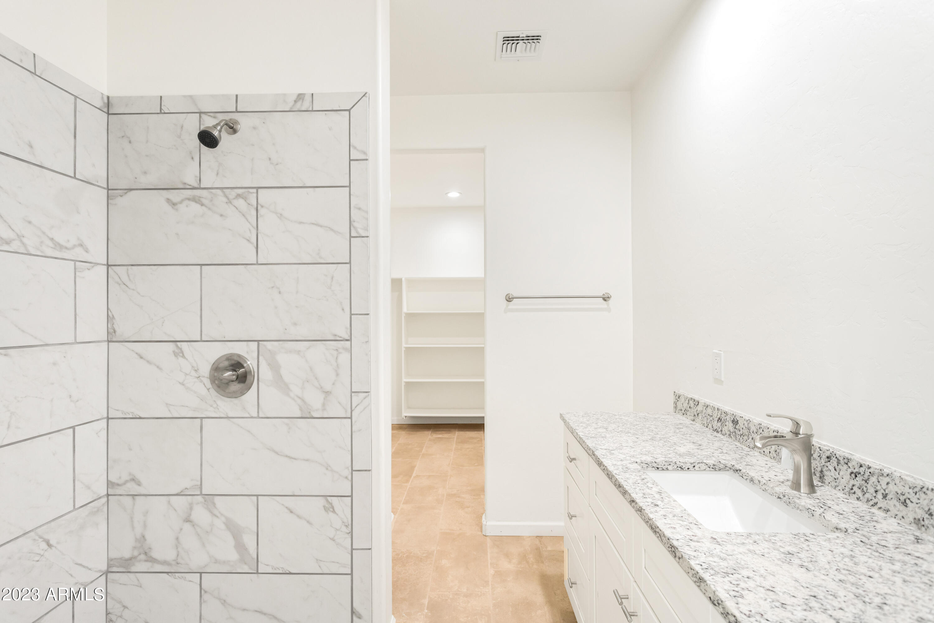 RANCHO ARIZONA - Residential