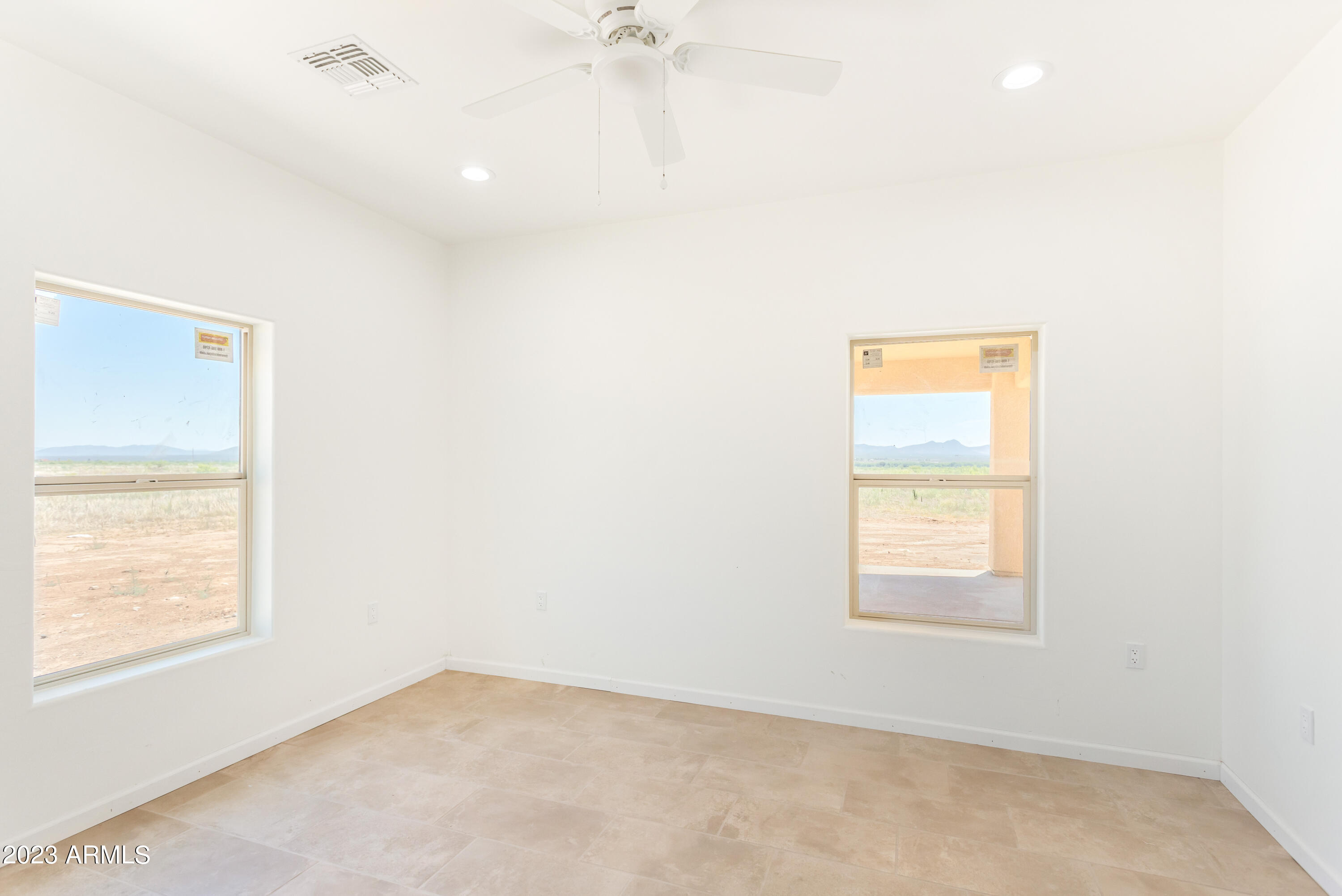 RANCHO ARIZONA - Residential