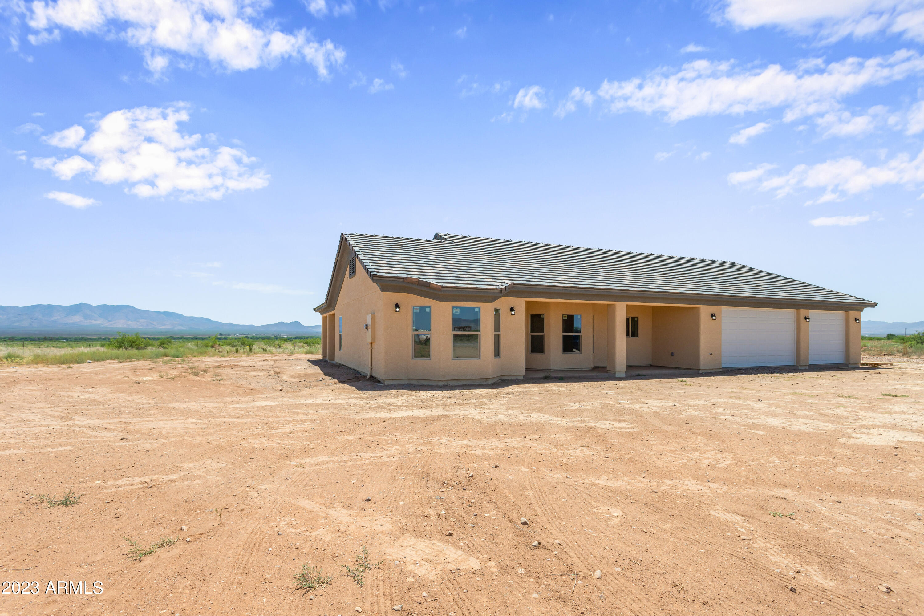 RANCHO ARIZONA - Residential