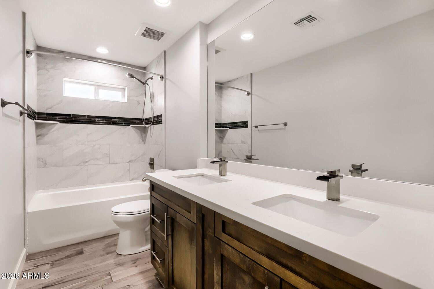 CASA BUENA 2 - Residential Lease