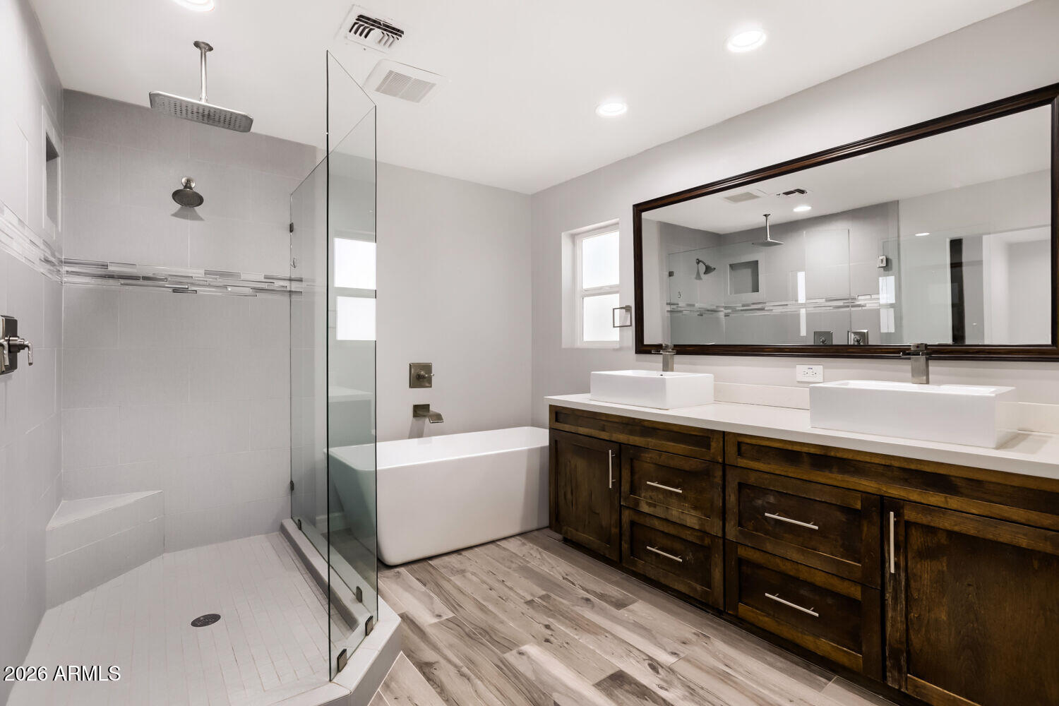 CASA BUENA 2 - Residential Lease