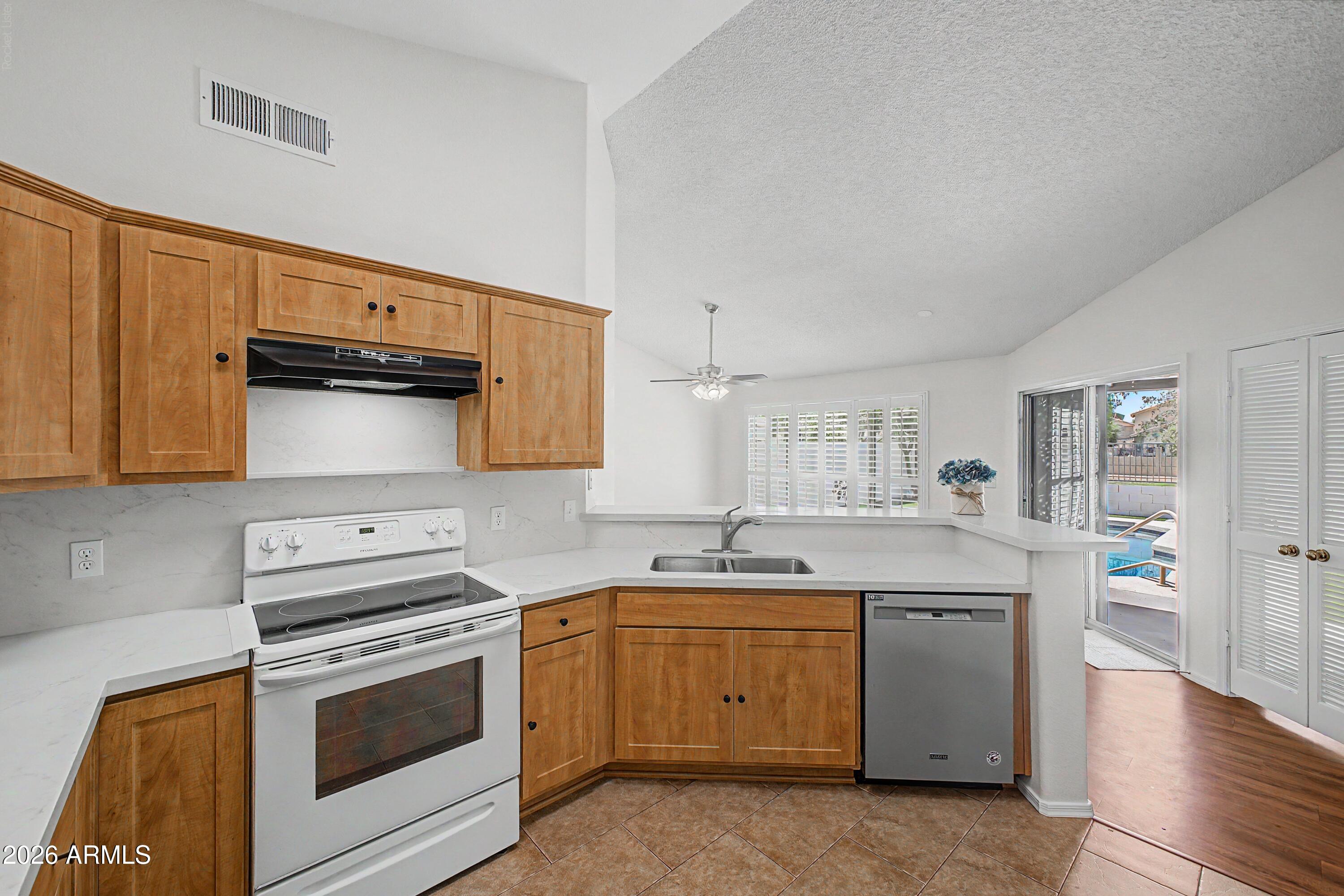 CRESCENT VILLAGE LOT 1-209 TR A-C - Residential