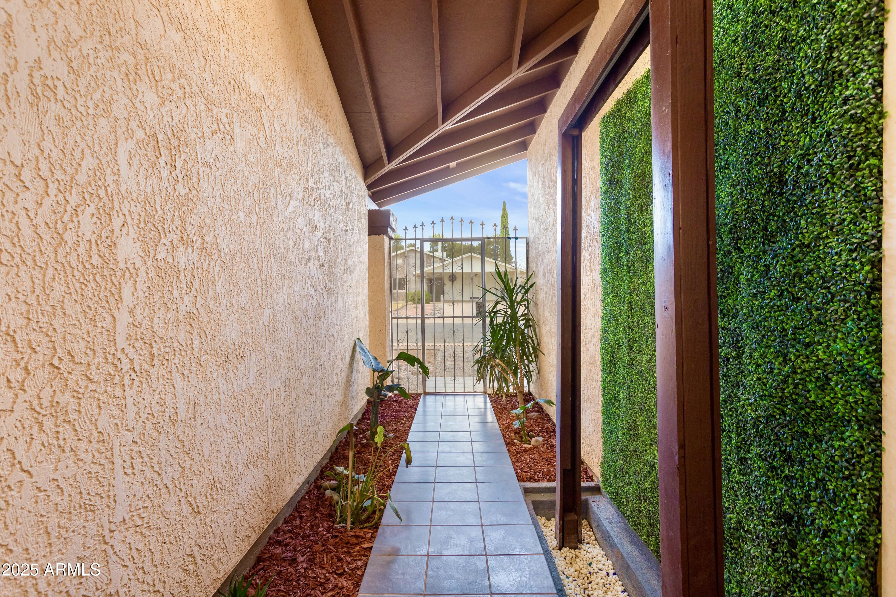 QUAIL HOLLOW - Residential