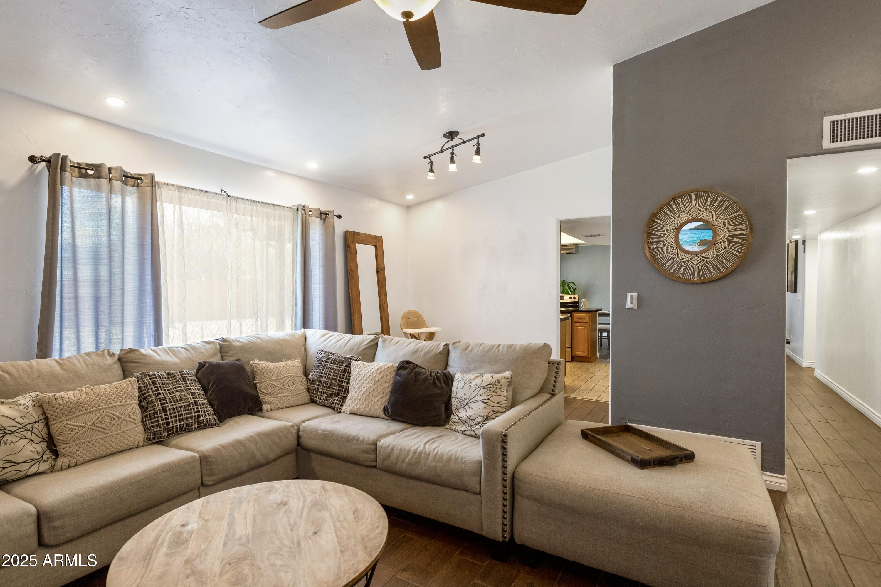 QUAIL HOLLOW - Residential