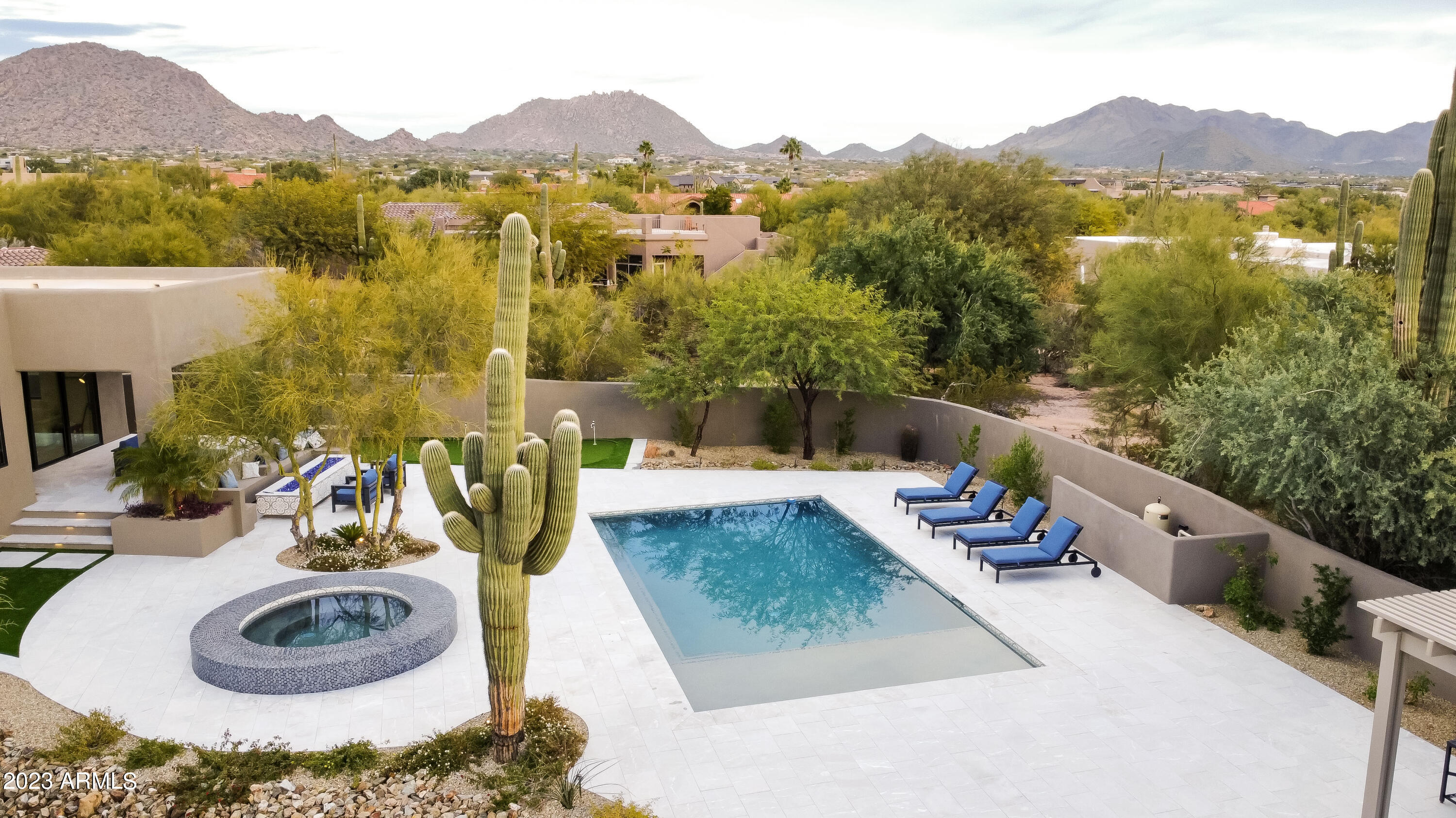 HAPPY VALLEY RANCH - Residential