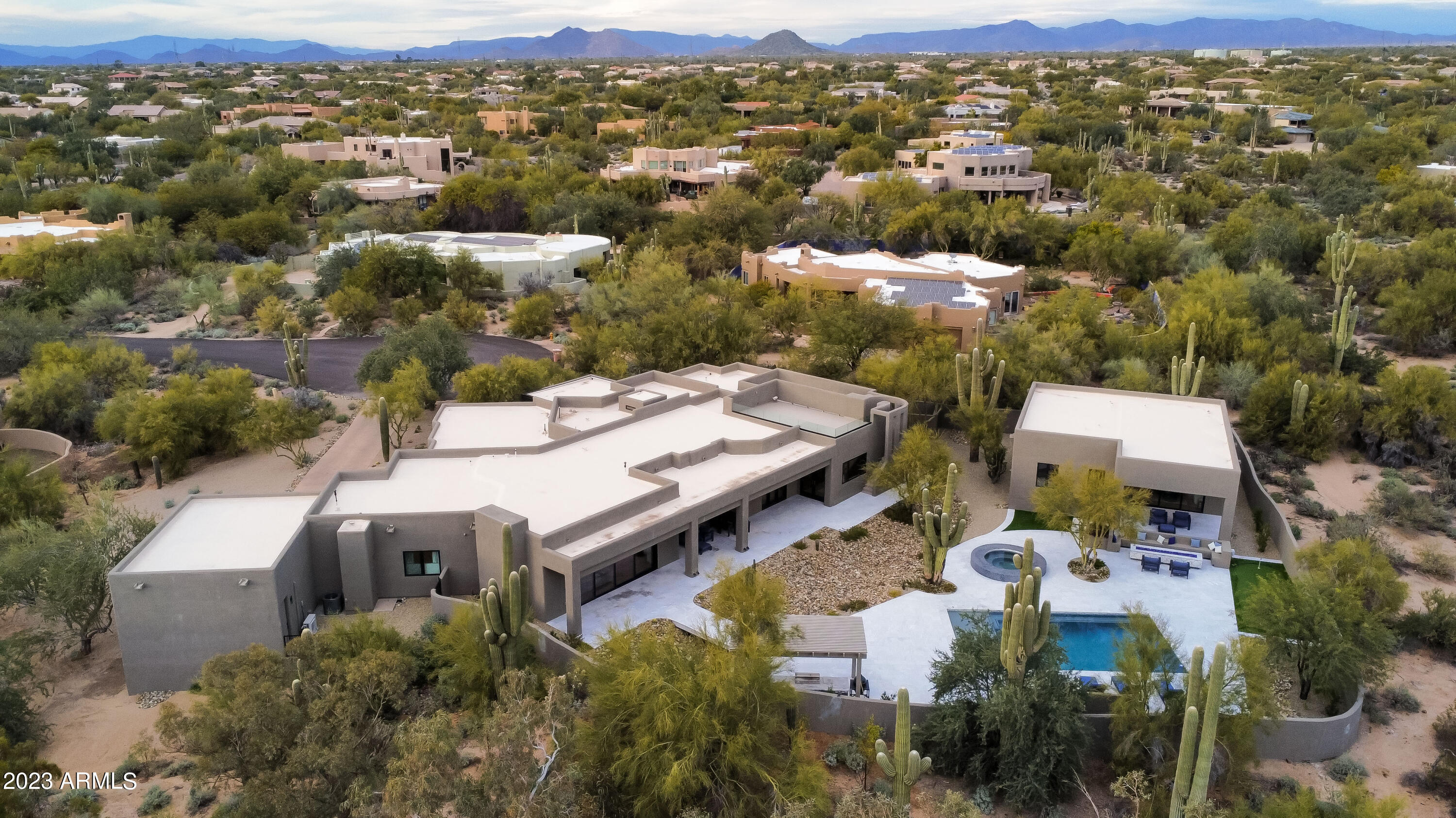 HAPPY VALLEY RANCH - Residential