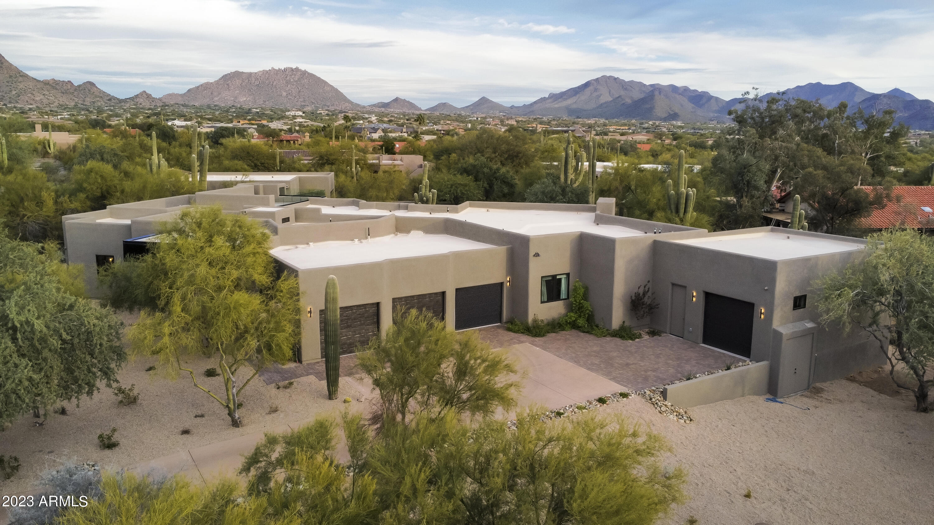 HAPPY VALLEY RANCH - Residential