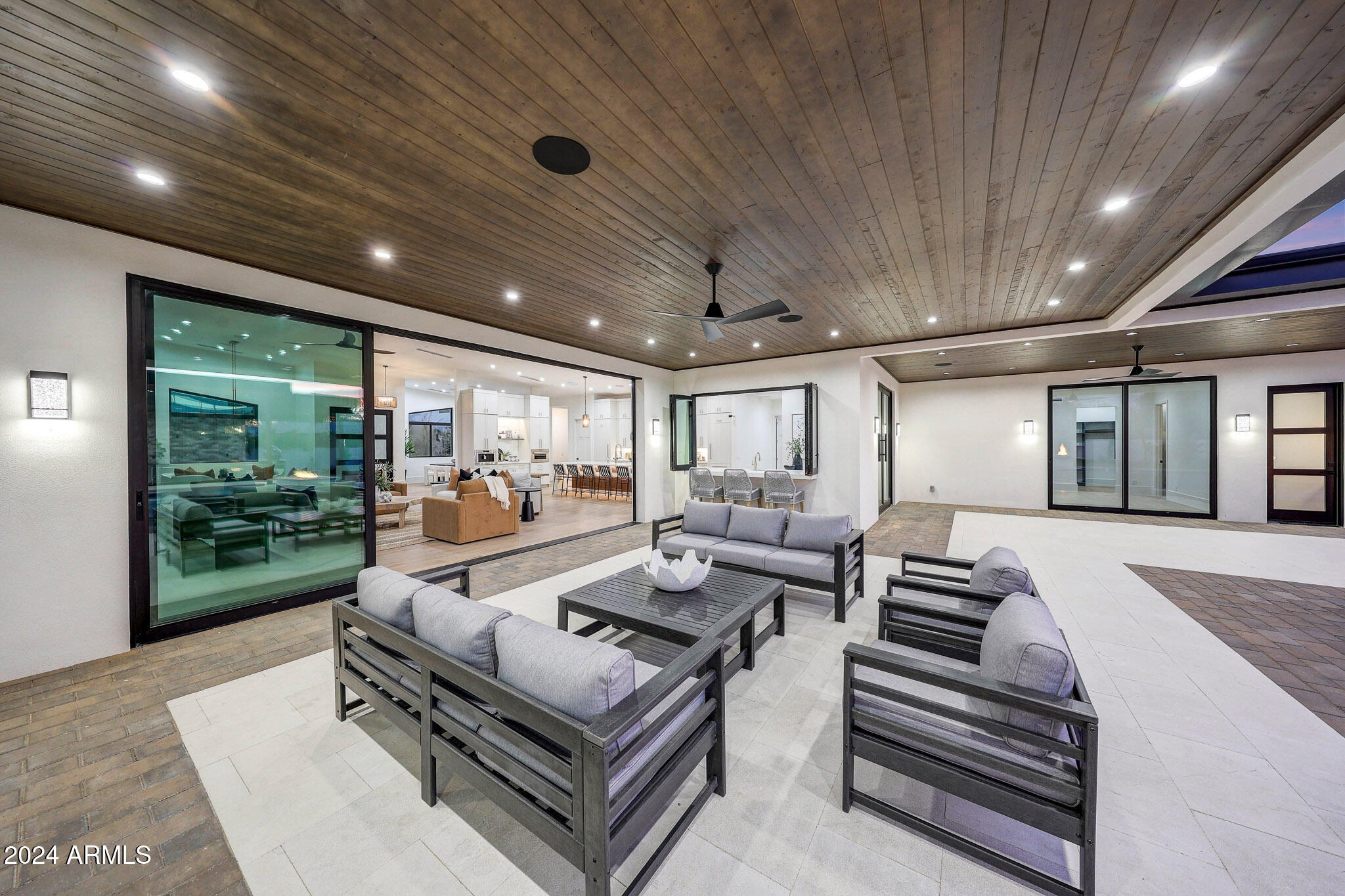 CACTUS VILLAS - Residential