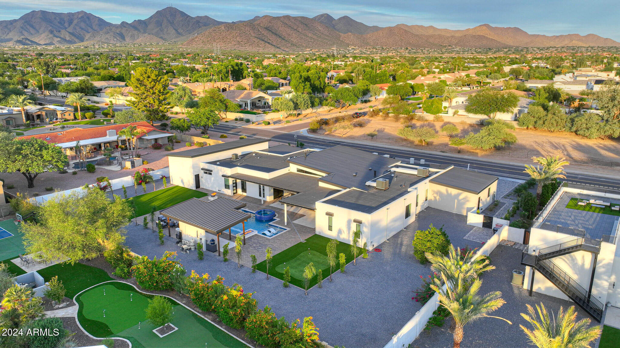 CACTUS VILLAS - Residential