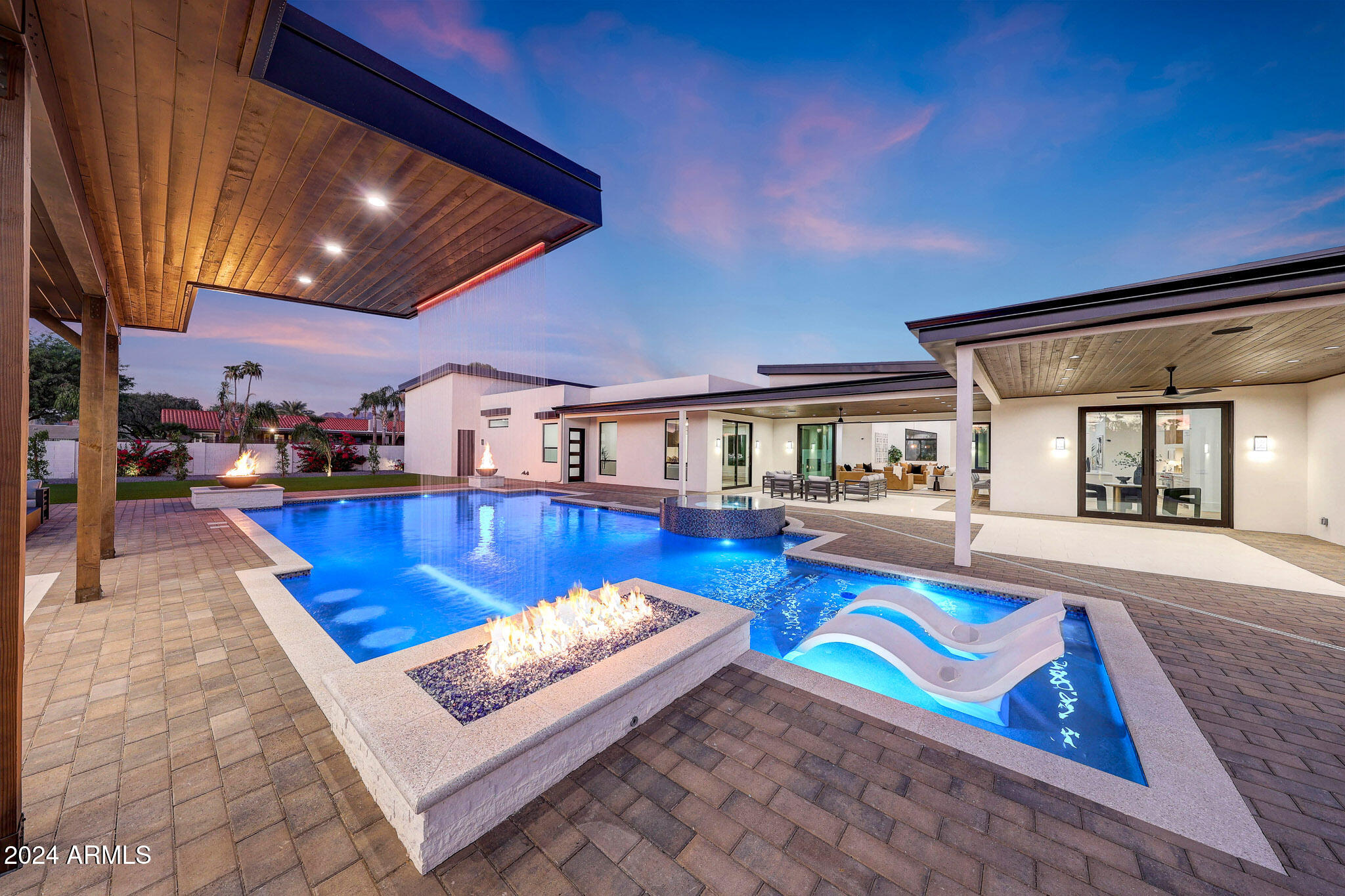 CACTUS VILLAS - Residential