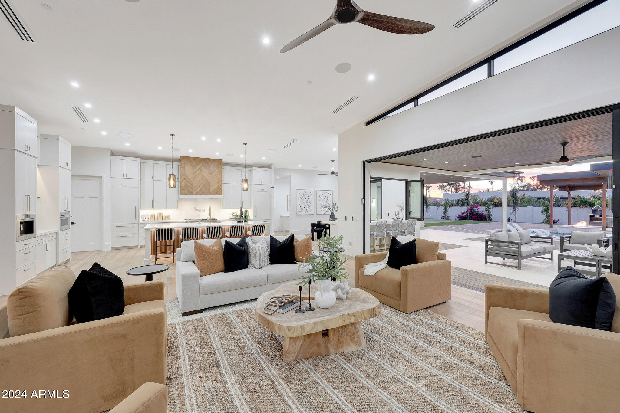 CACTUS VILLAS - Residential