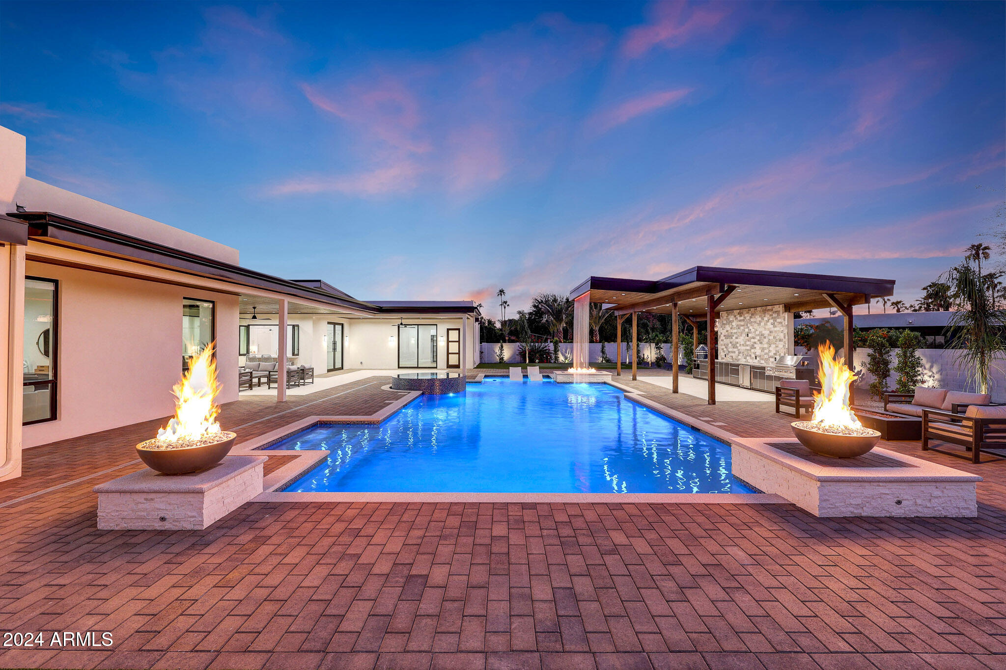 CACTUS VILLAS - Residential