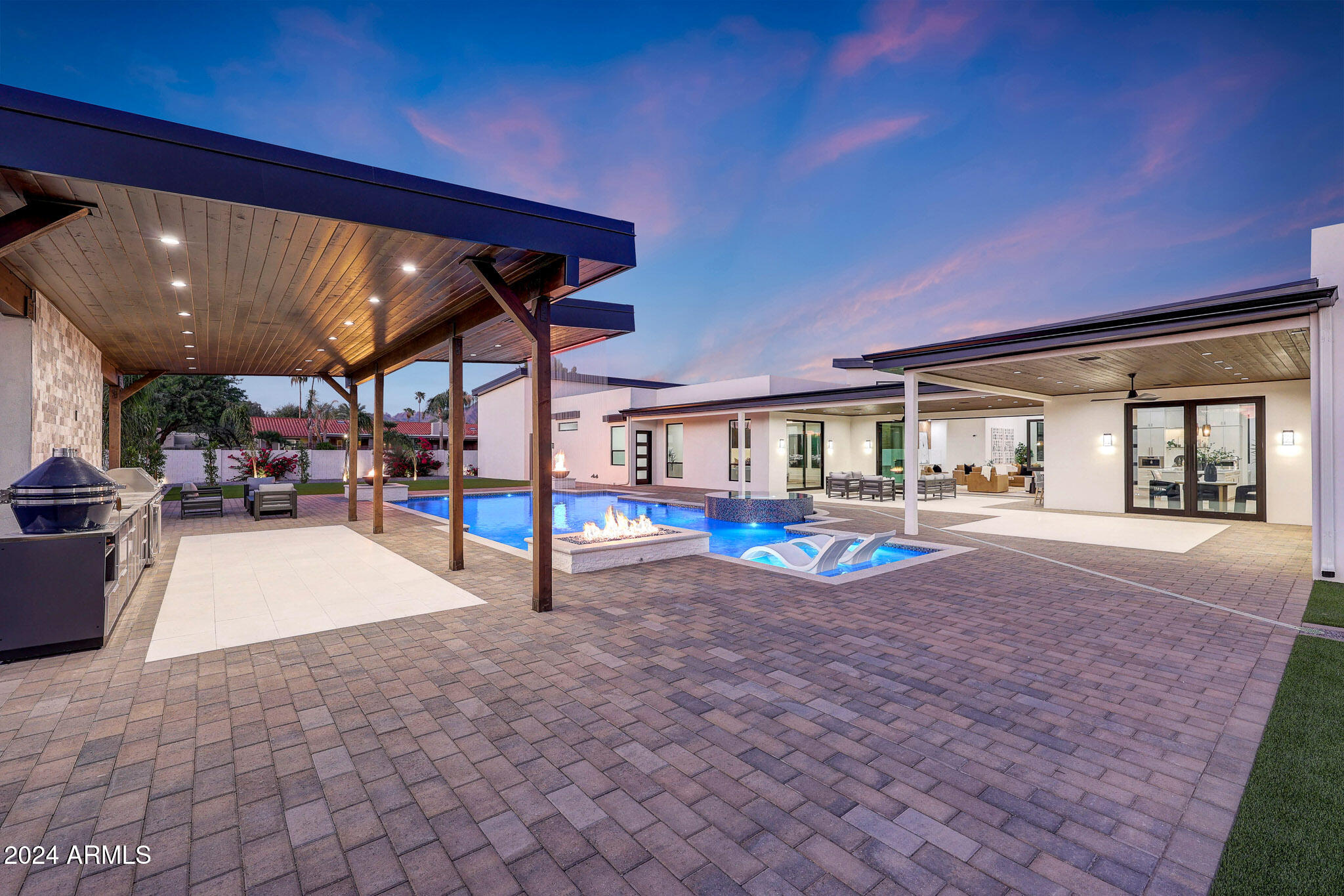 CACTUS VILLAS - Residential
