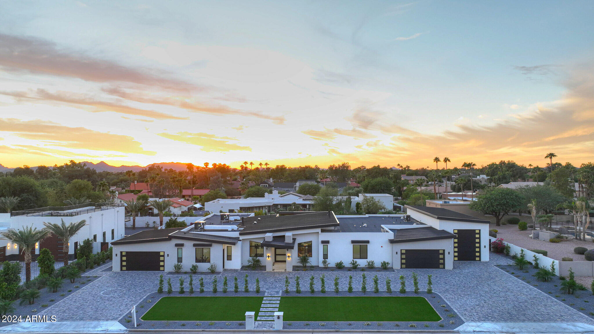 CACTUS VILLAS - Residential