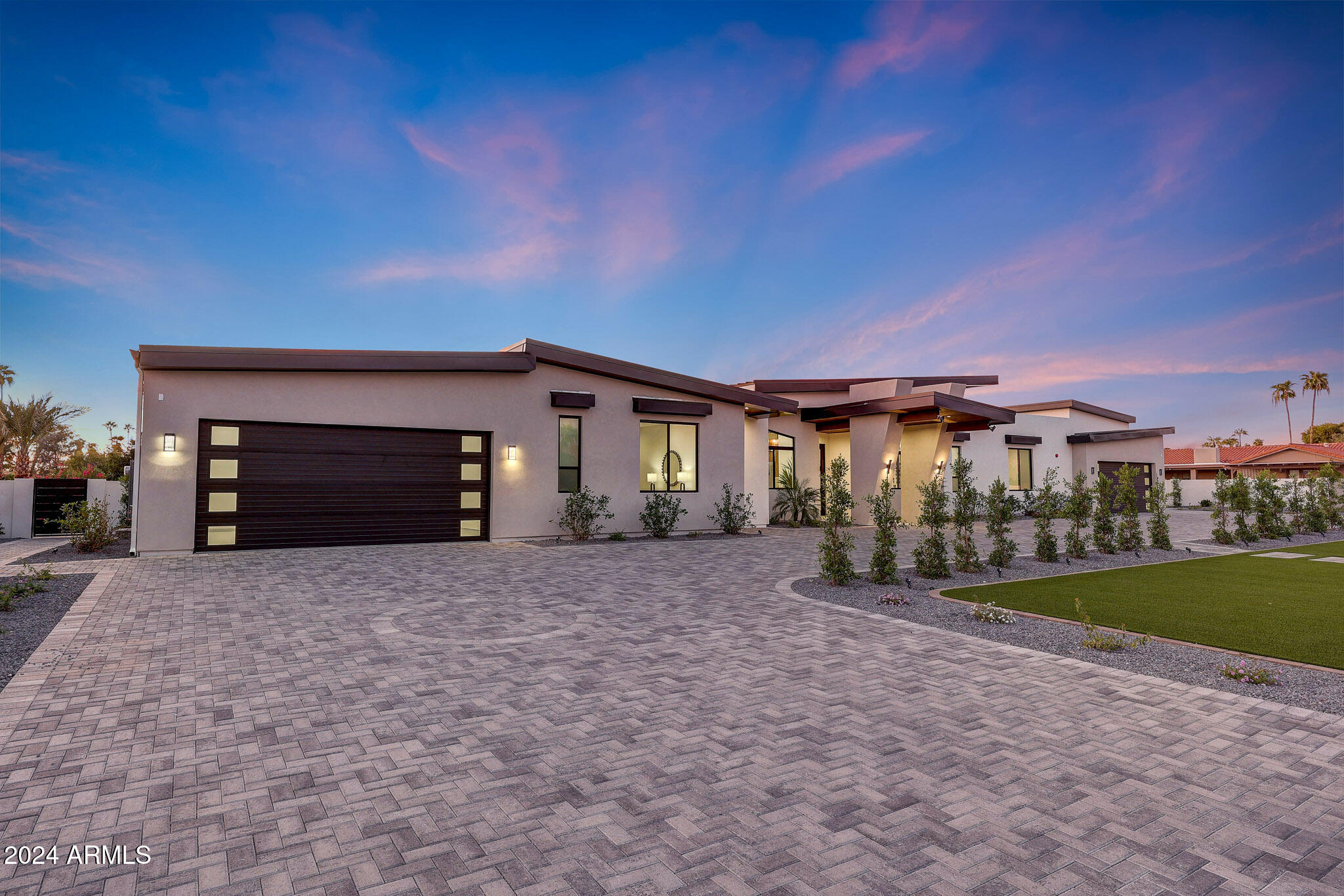 CACTUS VILLAS - Residential