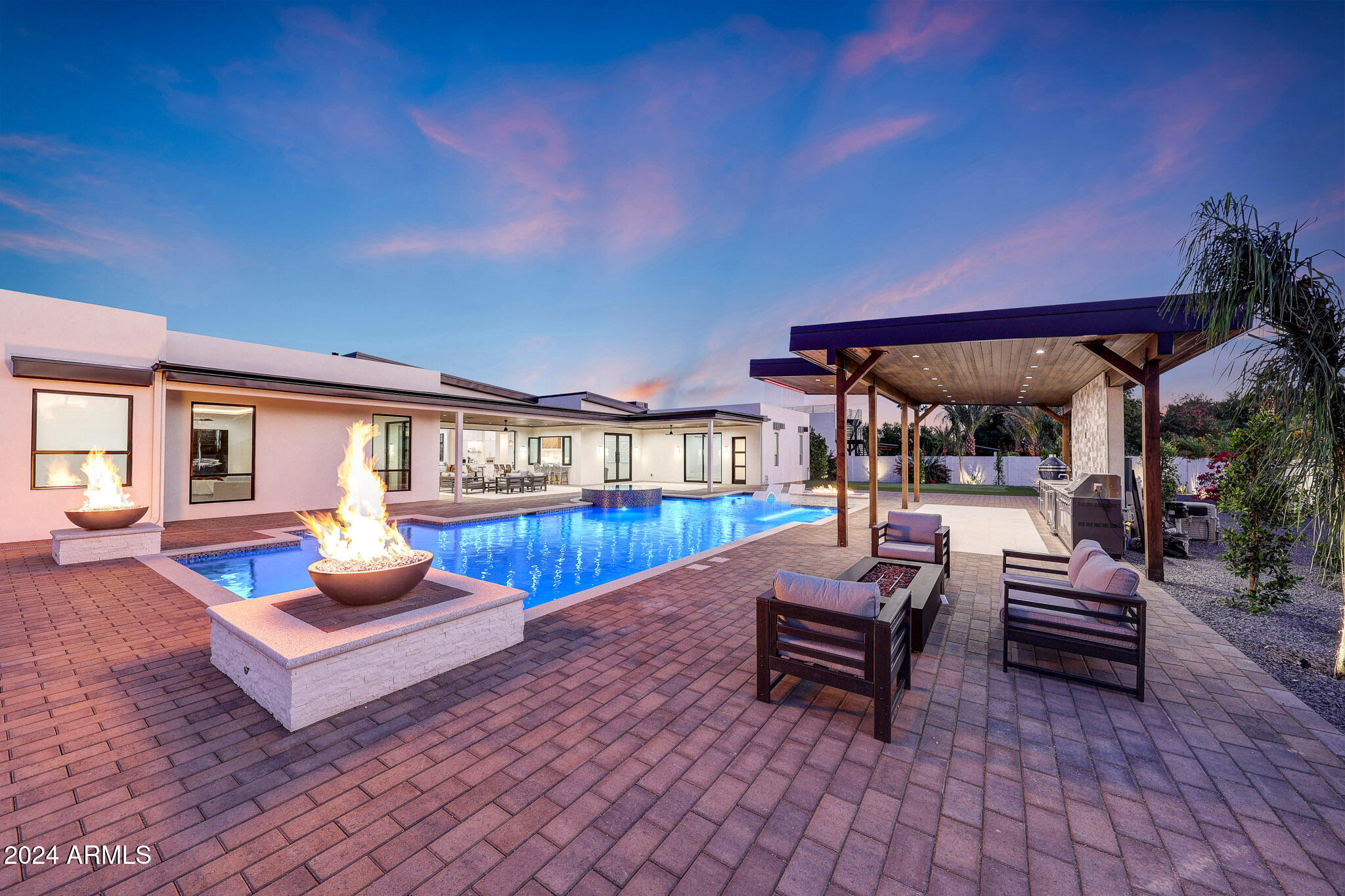 CACTUS VILLAS - Residential