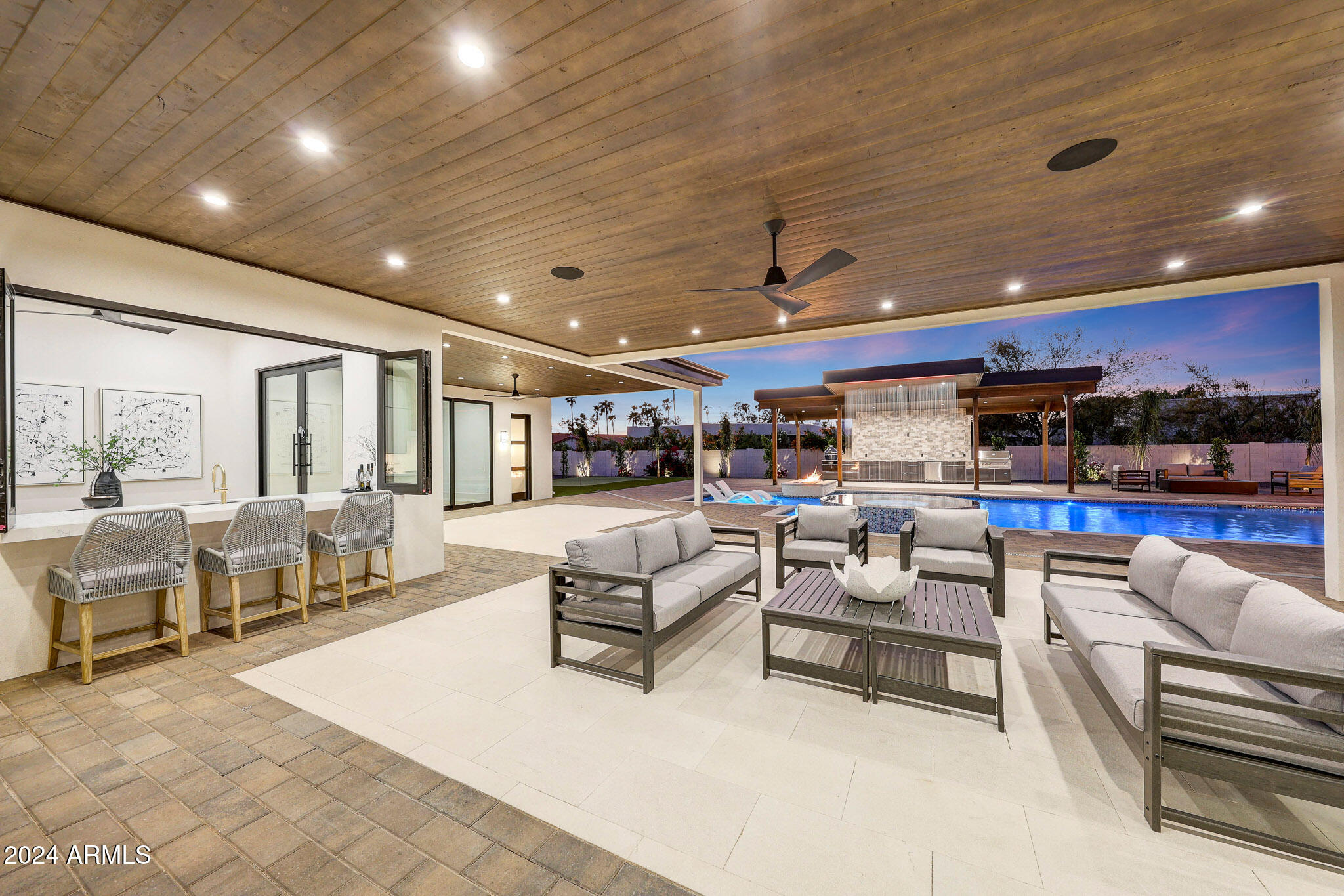CACTUS VILLAS - Residential
