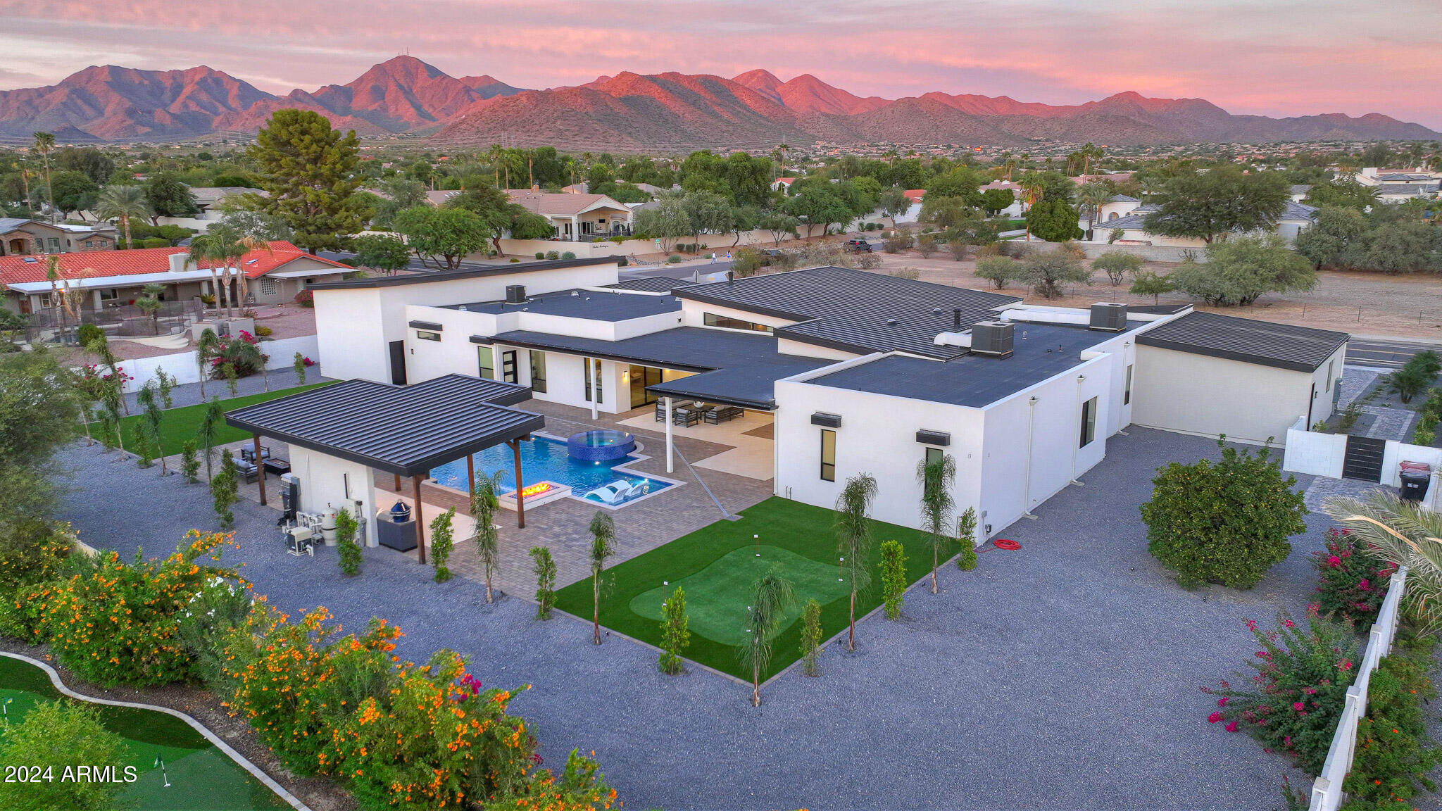 CACTUS VILLAS - Residential