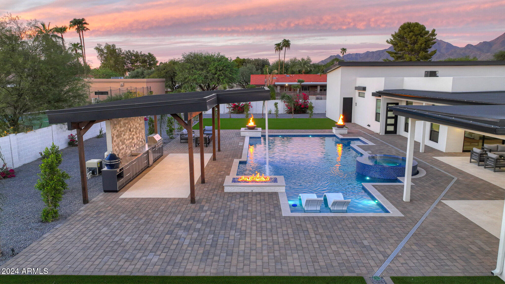 CACTUS VILLAS - Residential