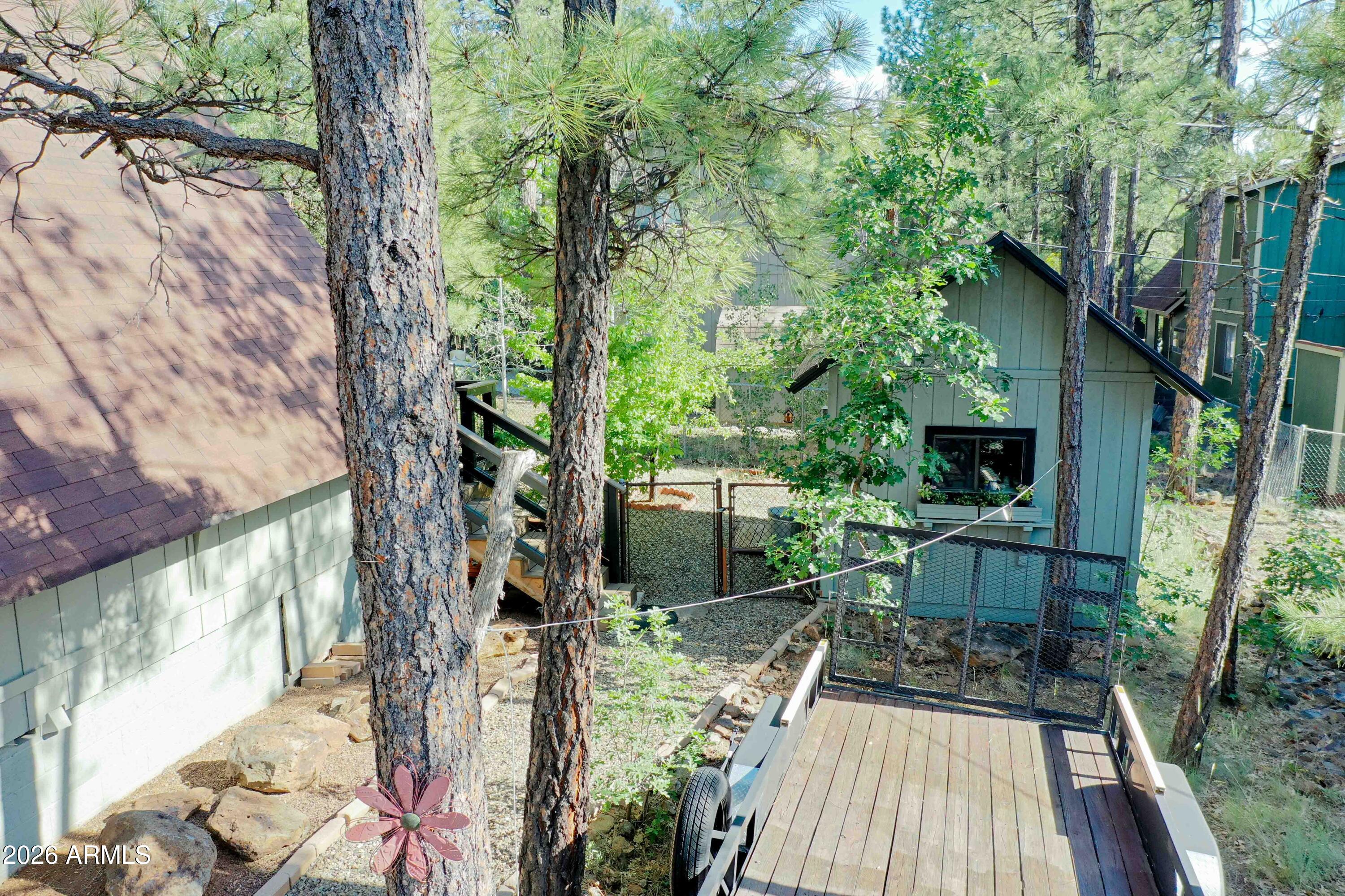 PINEWOOD 14 - Residential