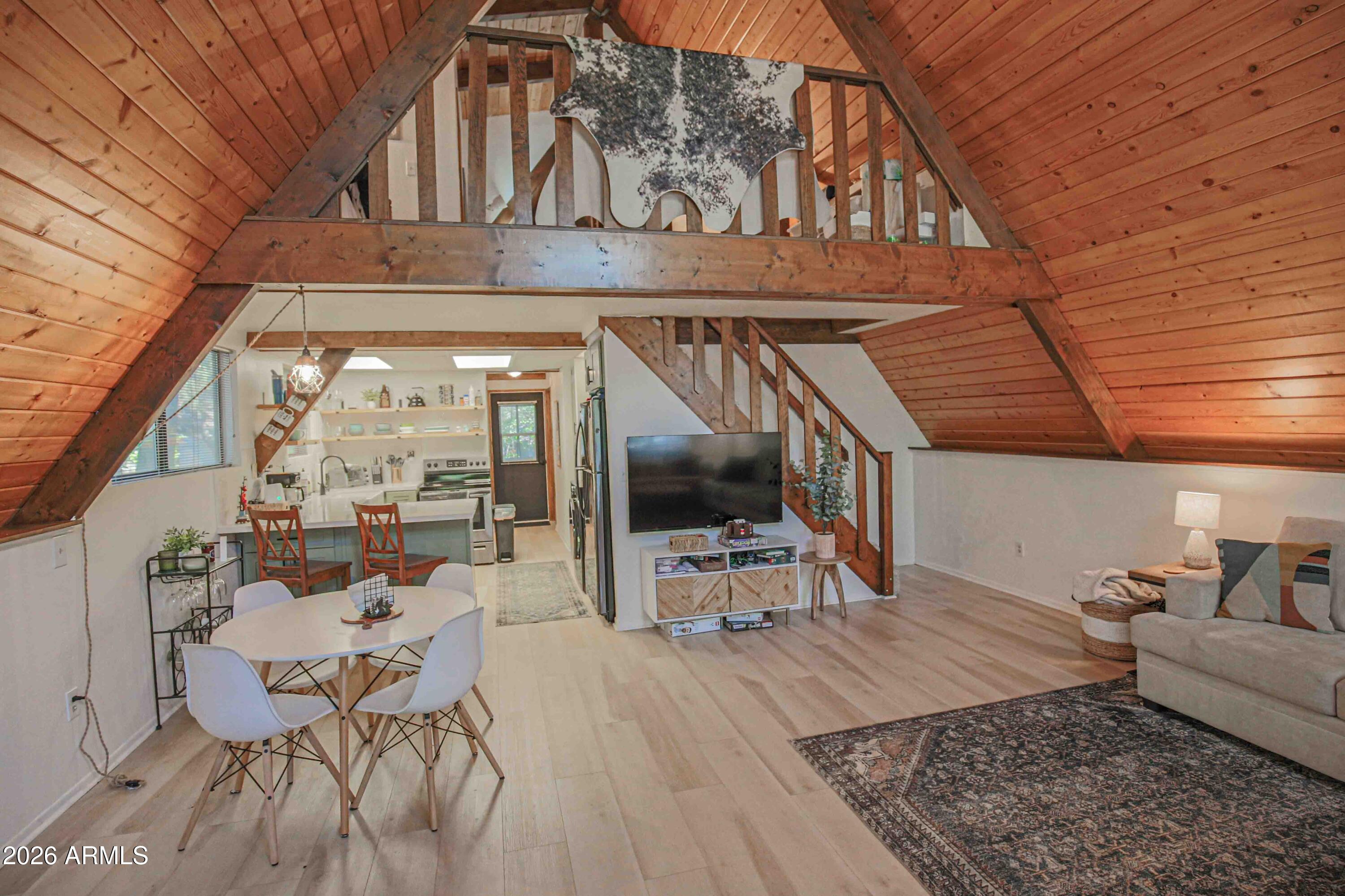 PINEWOOD 14 - Residential