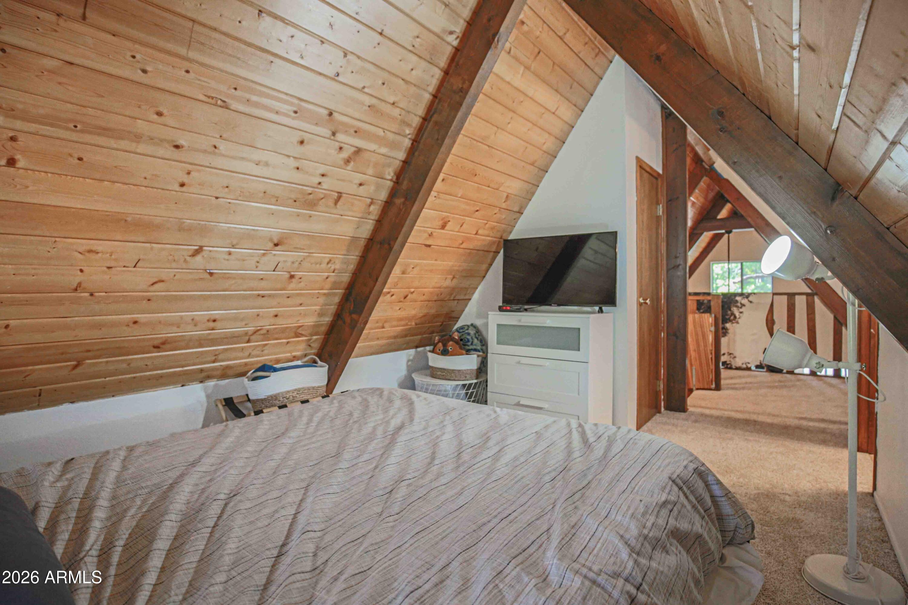PINEWOOD 14 - Residential