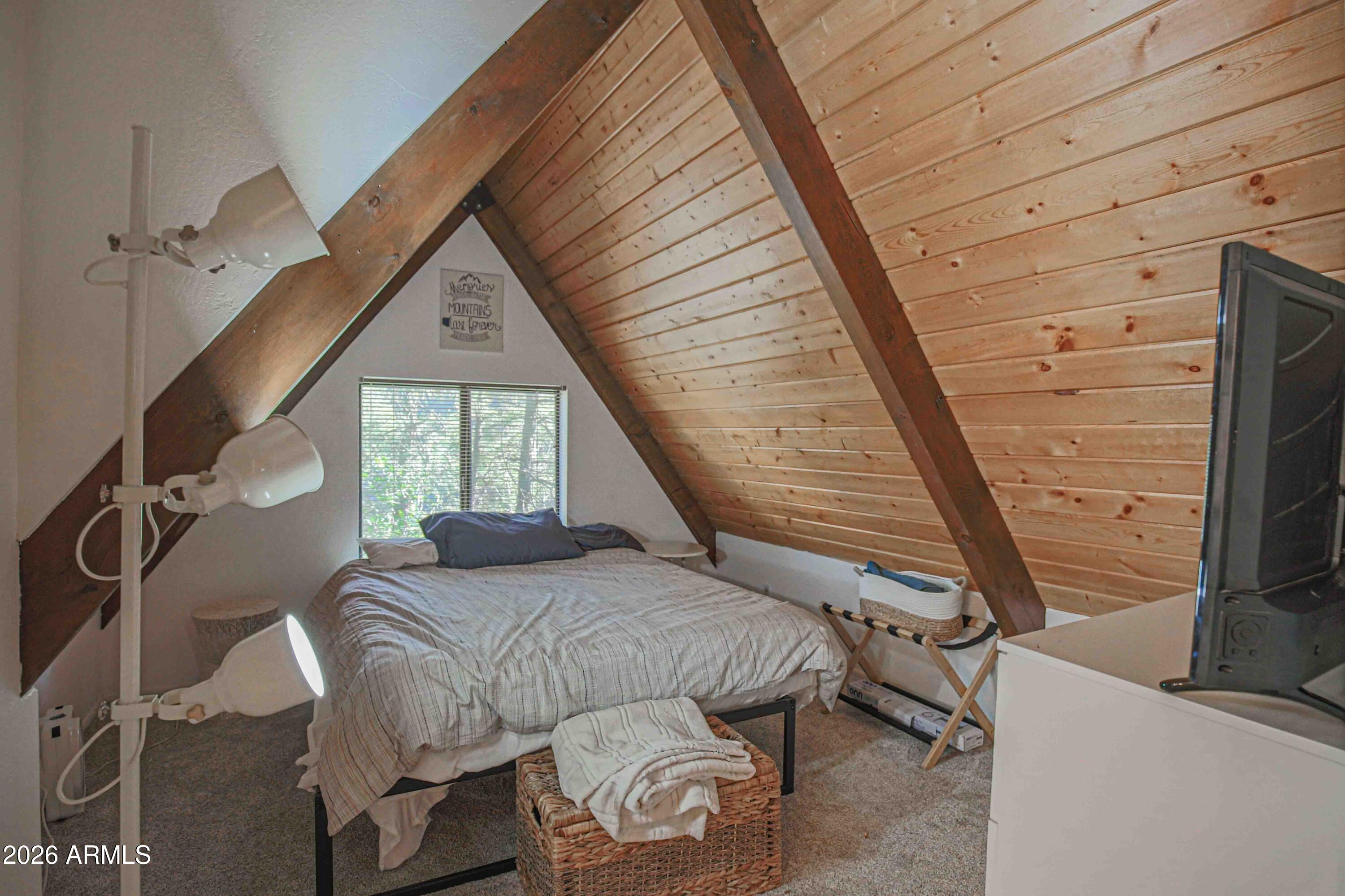 PINEWOOD 14 - Residential