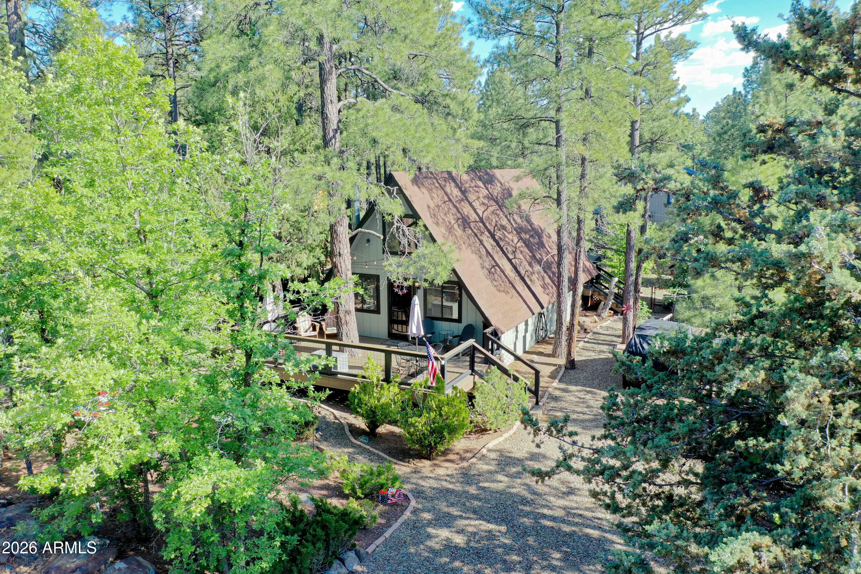 PINEWOOD 14 - Residential