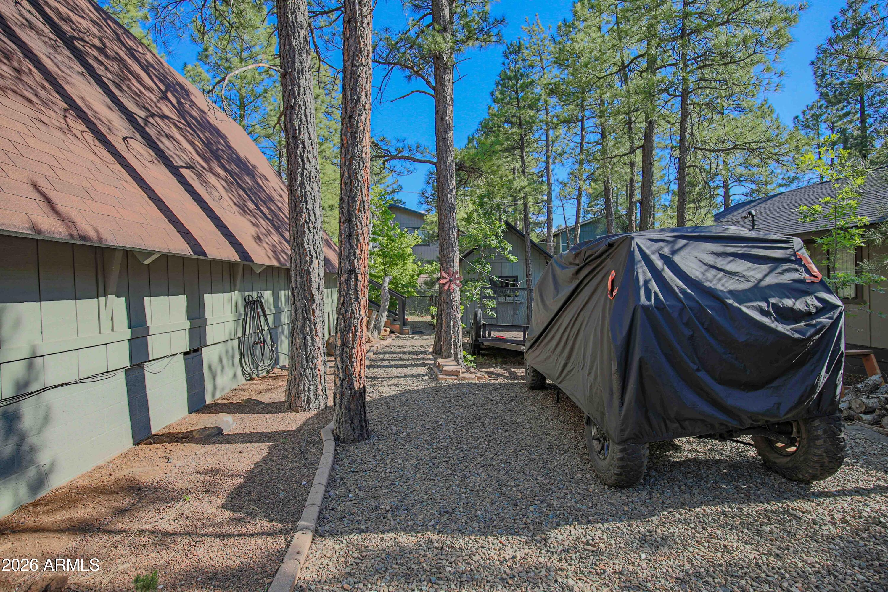 PINEWOOD 14 - Residential