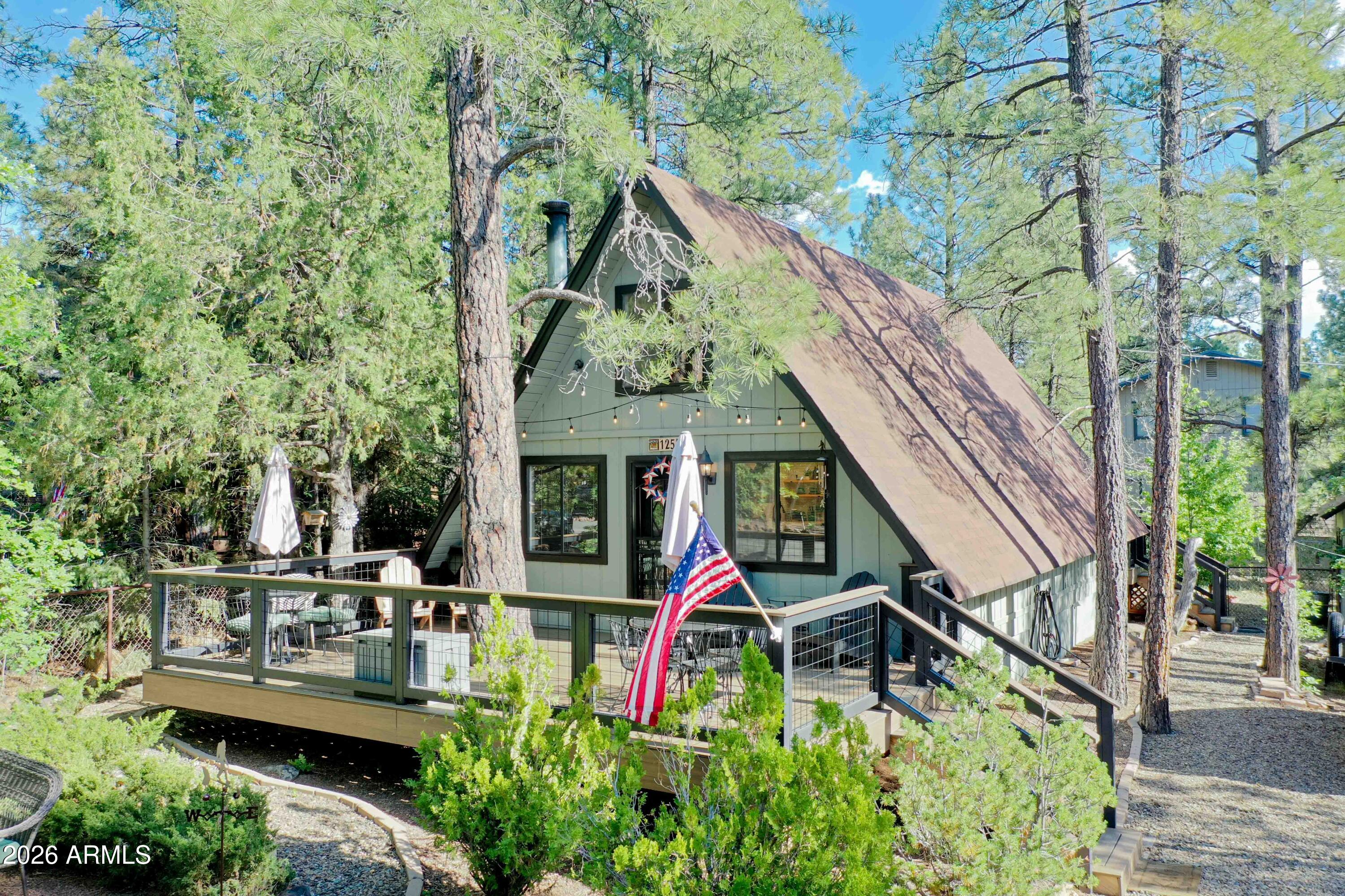 PINEWOOD 14 - Residential