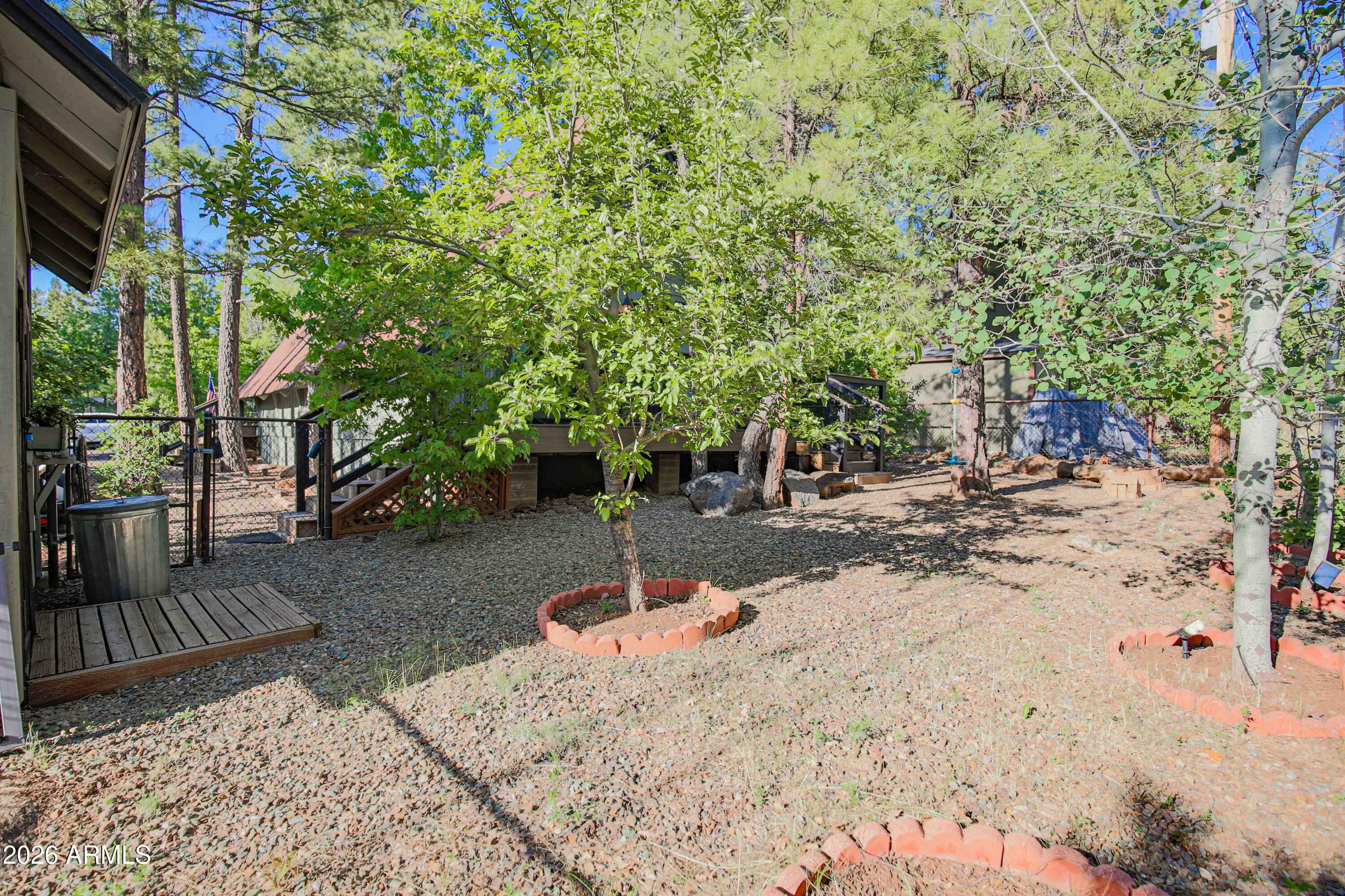 PINEWOOD 14 - Residential